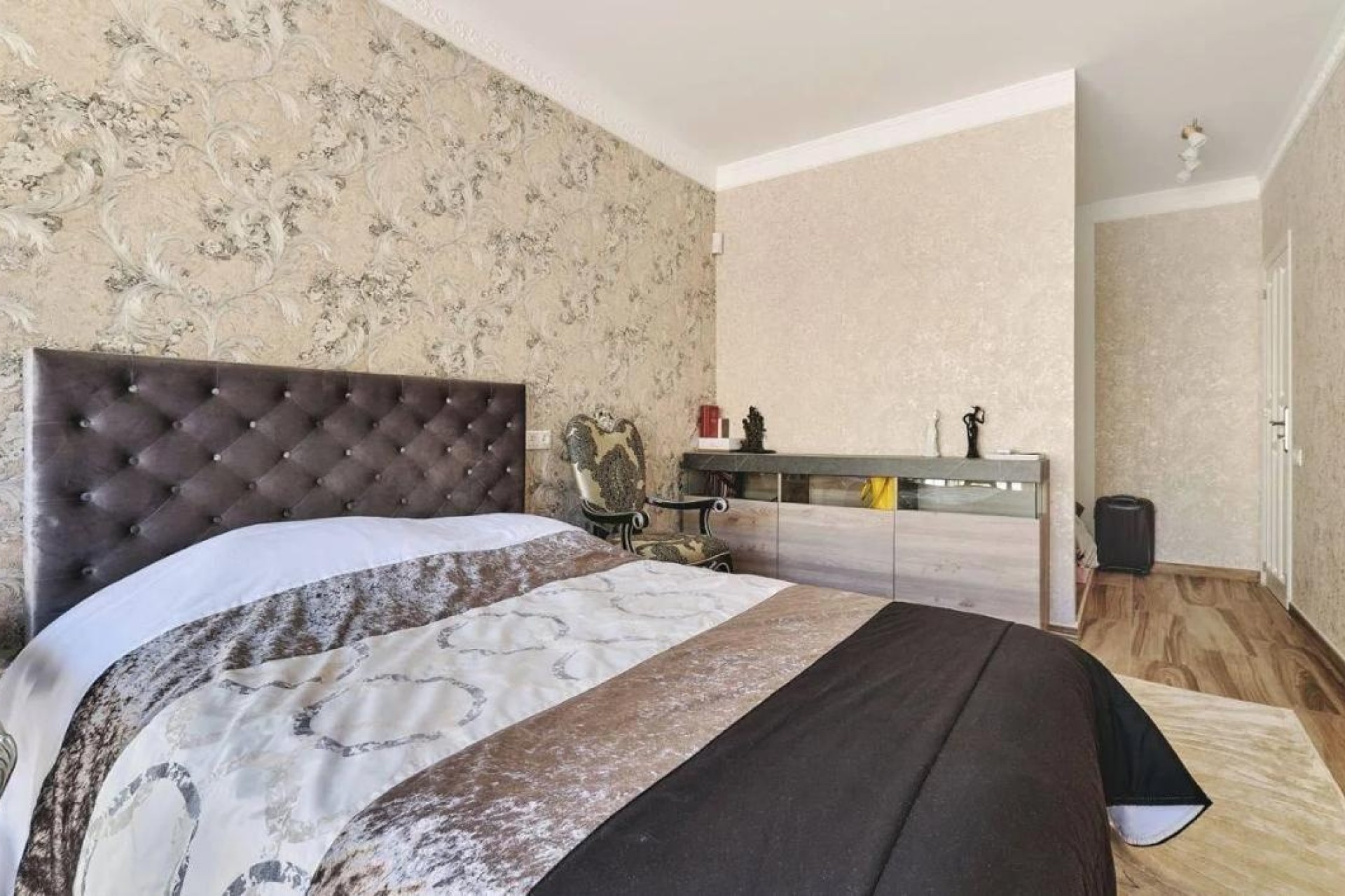 Herverkoop - Detached Villa -
Campoamor