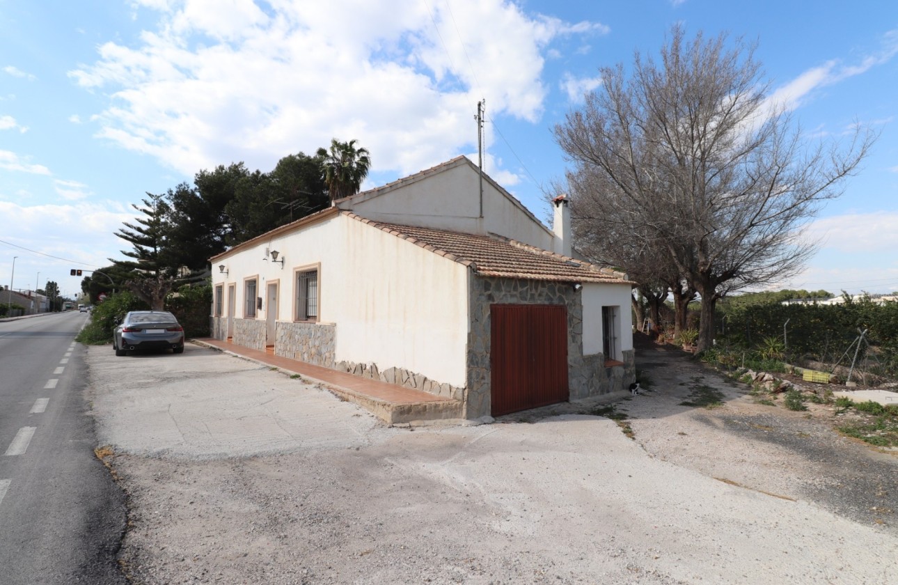 Herverkoop - Detached Villa -
Heredades - Heredades - Village