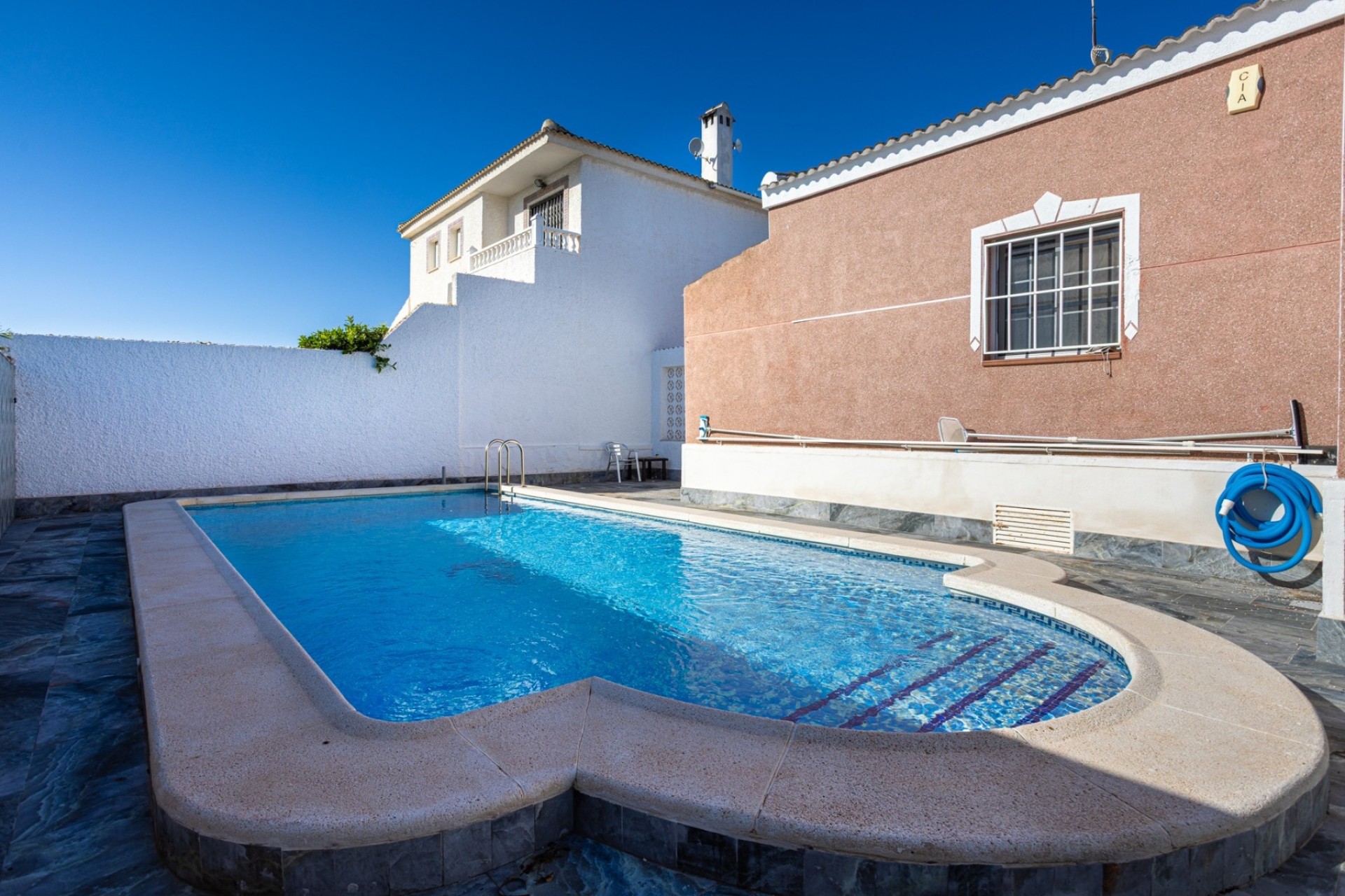 Herverkoop - Detached Villa -
Torrevieja - Urbanización San Luis