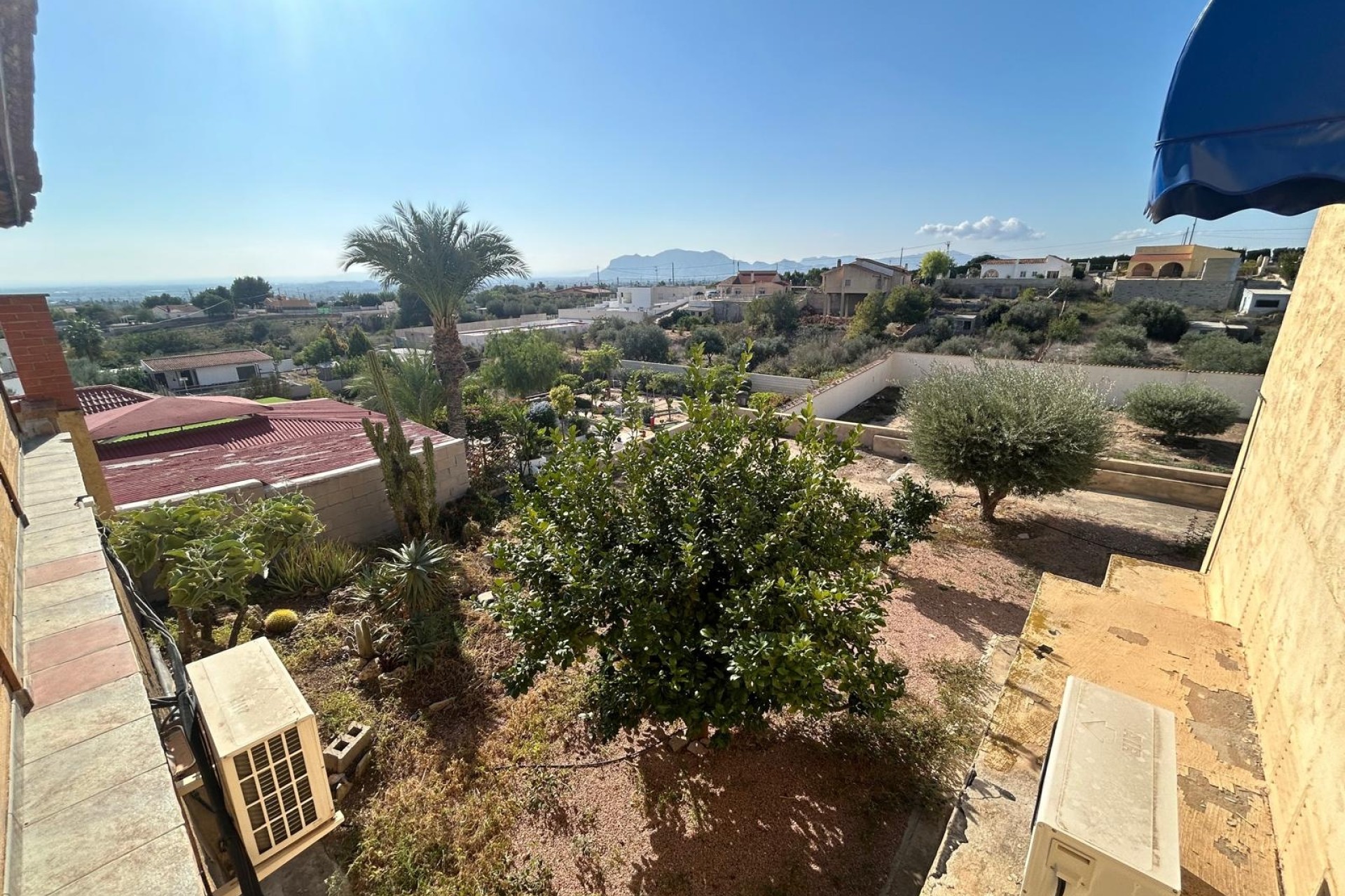 Herverkoop - Finca Landelijk pand -
Albatera