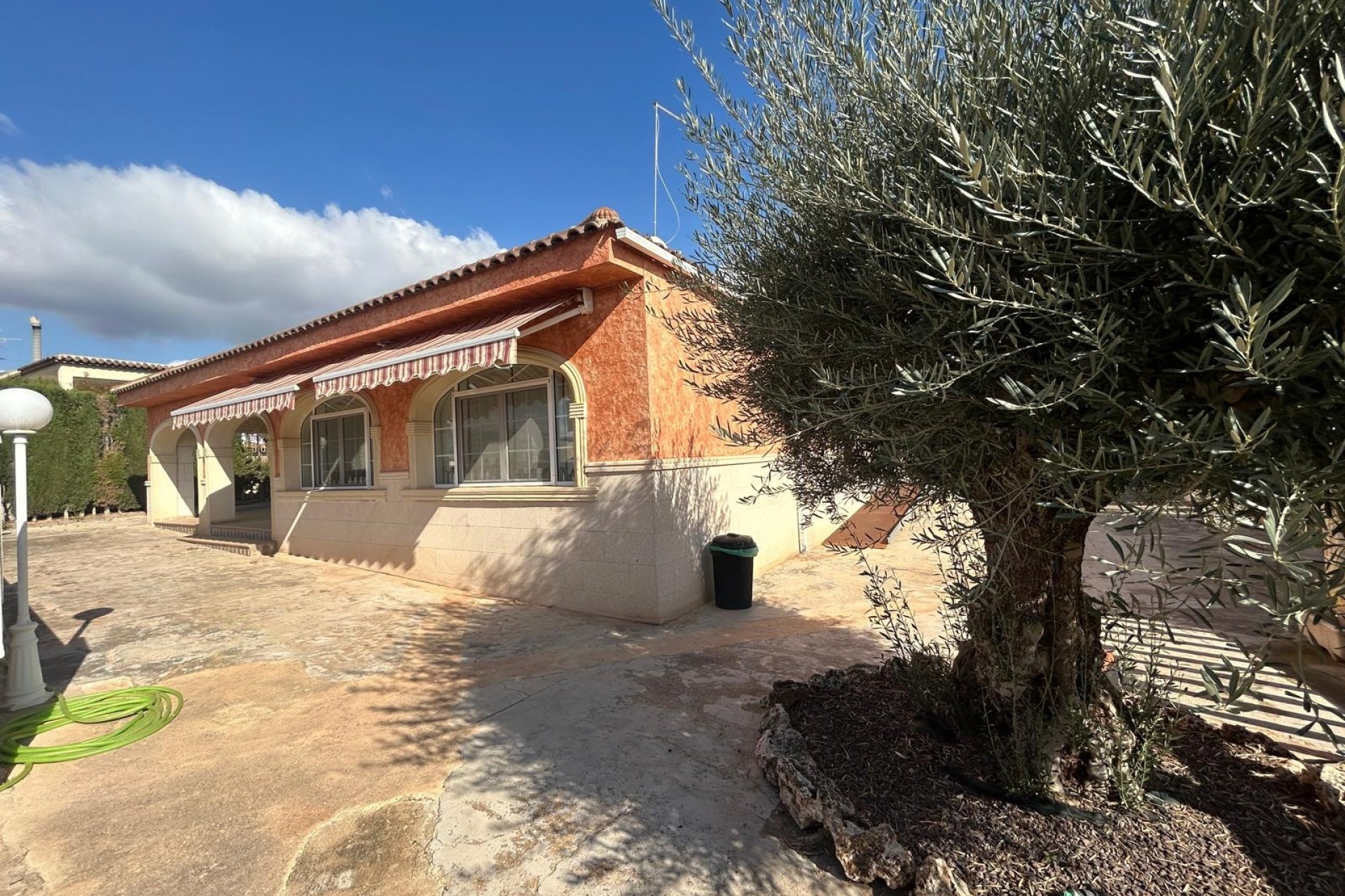 Herverkoop - Finca Landelijk pand -
Albatera