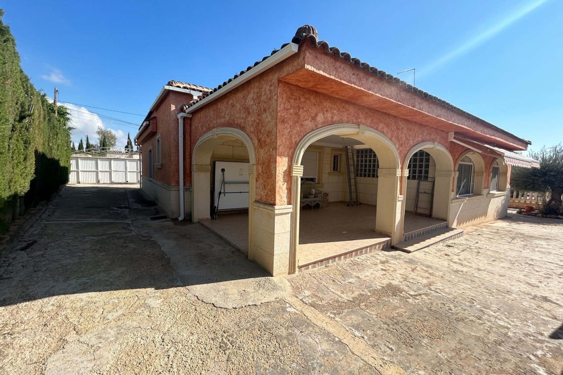 Herverkoop - Finca Landelijk pand -
Albatera