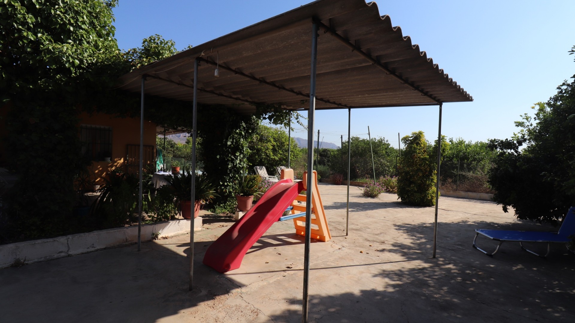 Herverkoop - Finca Landelijk pand -
Albatera