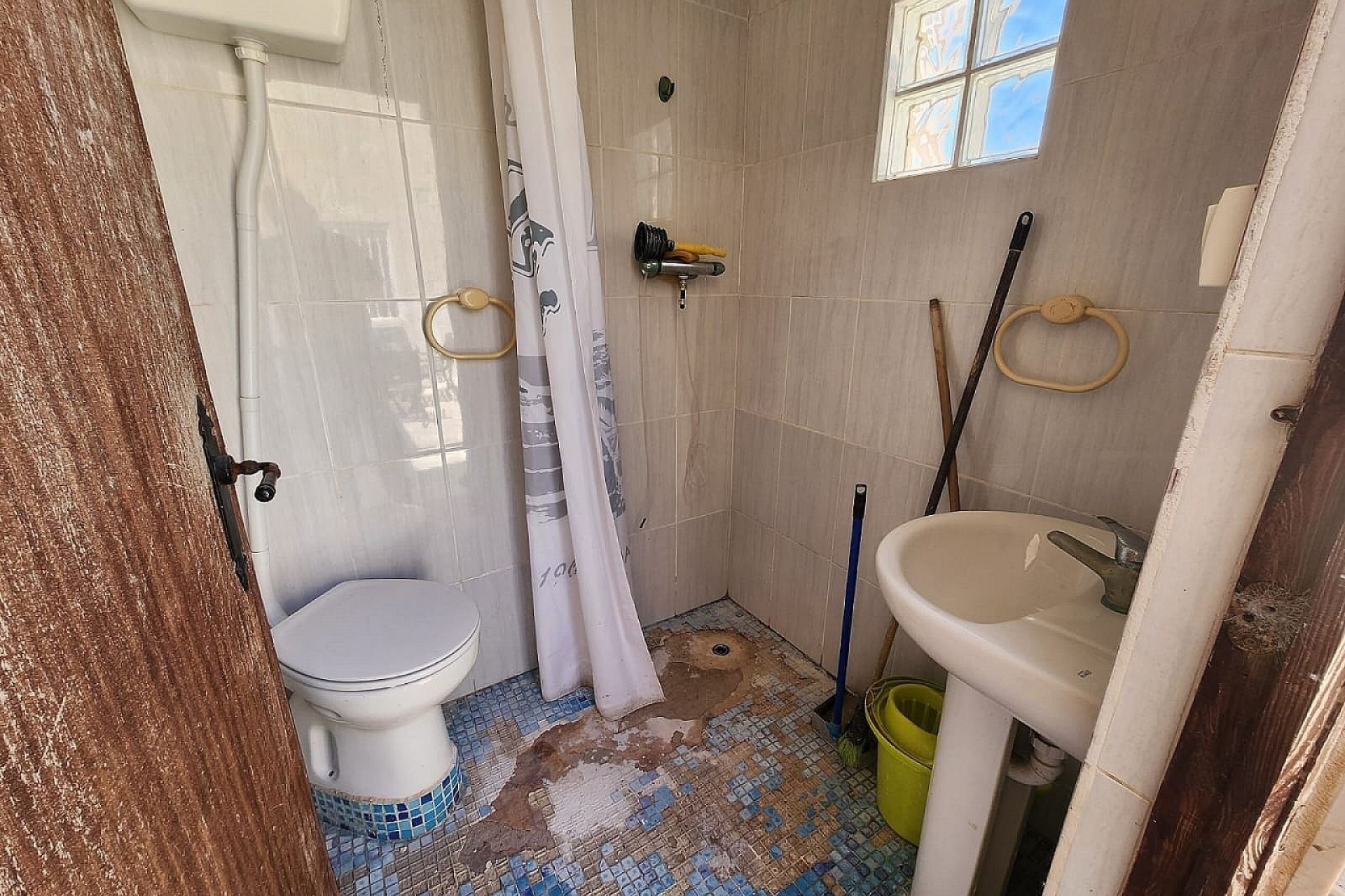 Herverkoop - Finca Landelijk pand -
Algueña