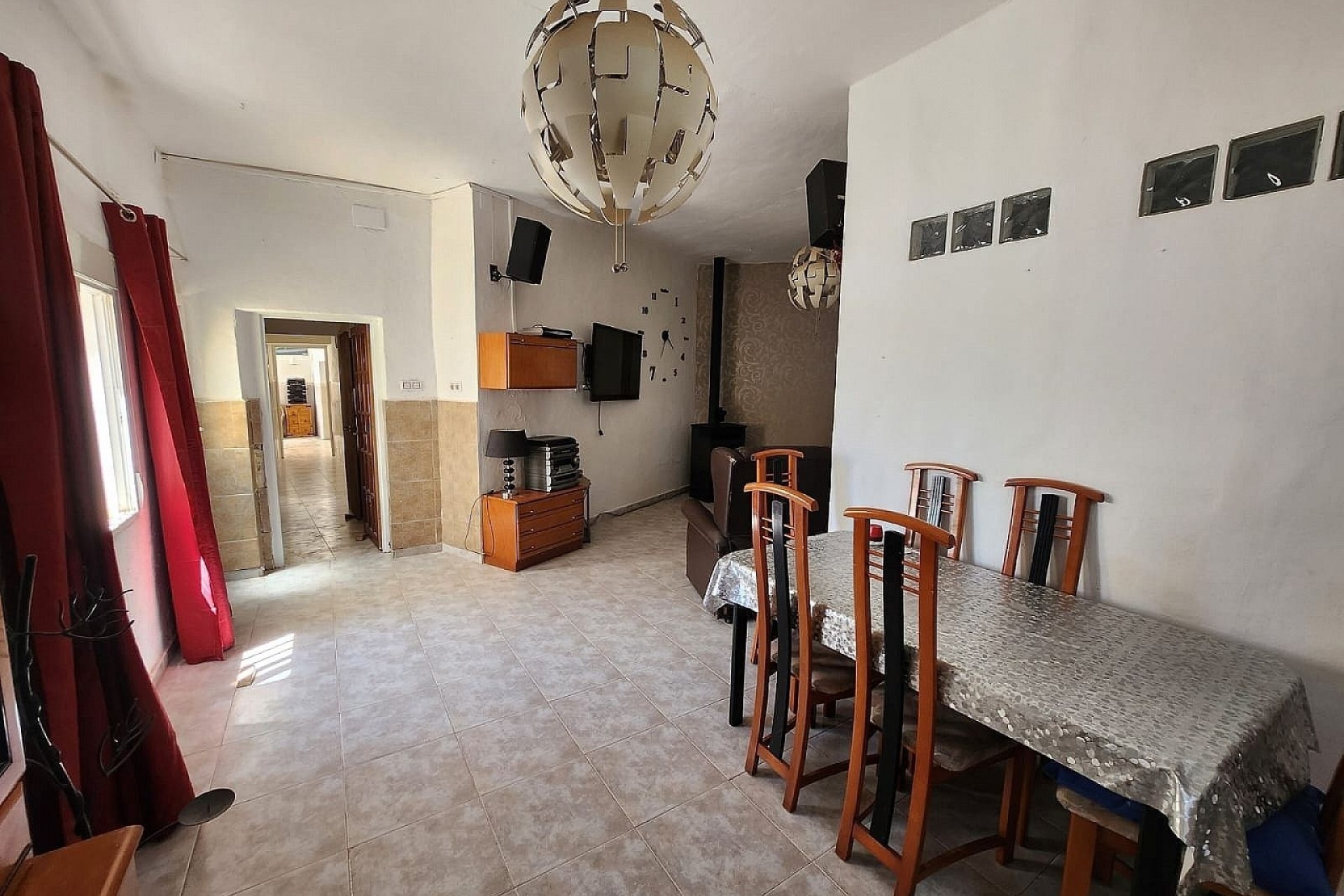 Herverkoop - Finca Landelijk pand -
Algueña