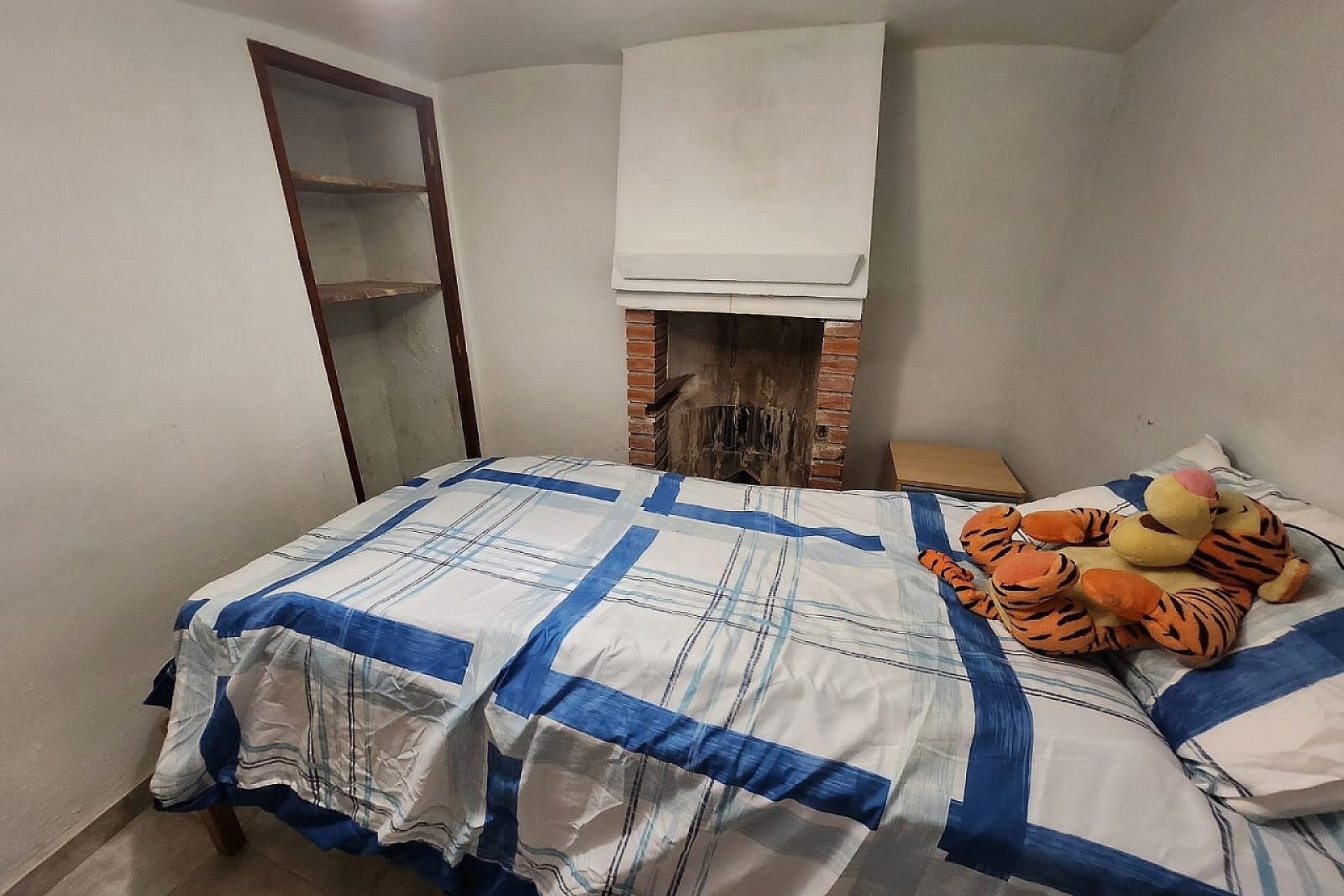 Herverkoop - Finca Landelijk pand -
Algueña