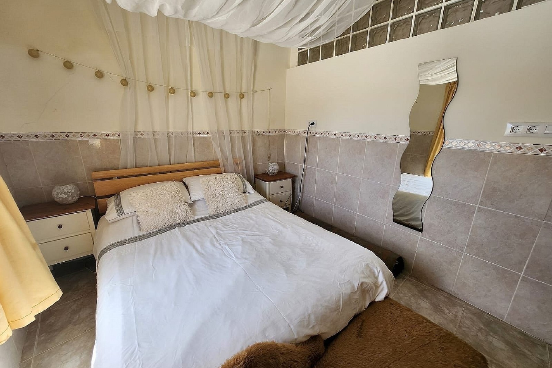 Herverkoop - Finca Landelijk pand -
Algueña