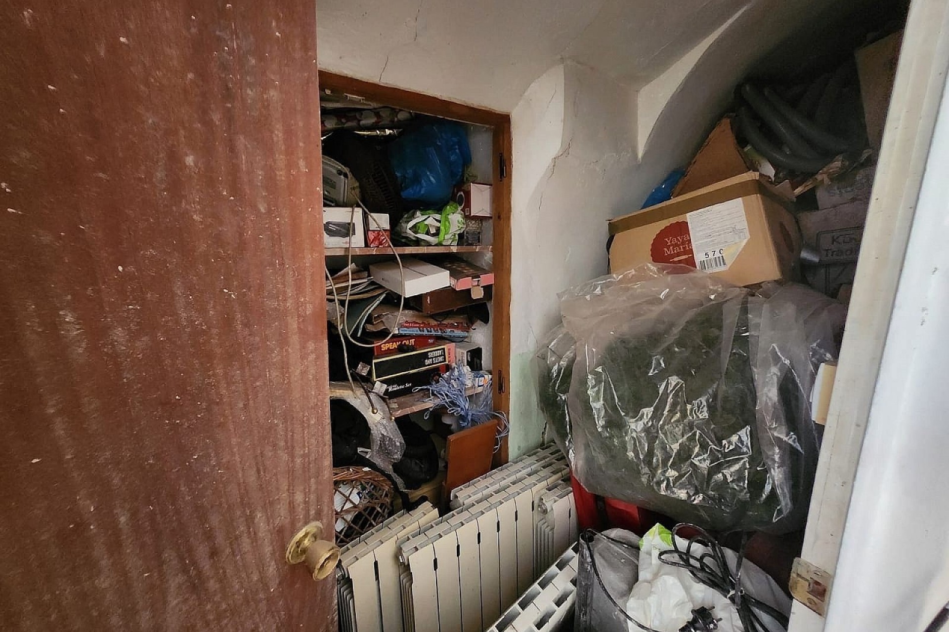 Herverkoop - Finca Landelijk pand -
Algueña