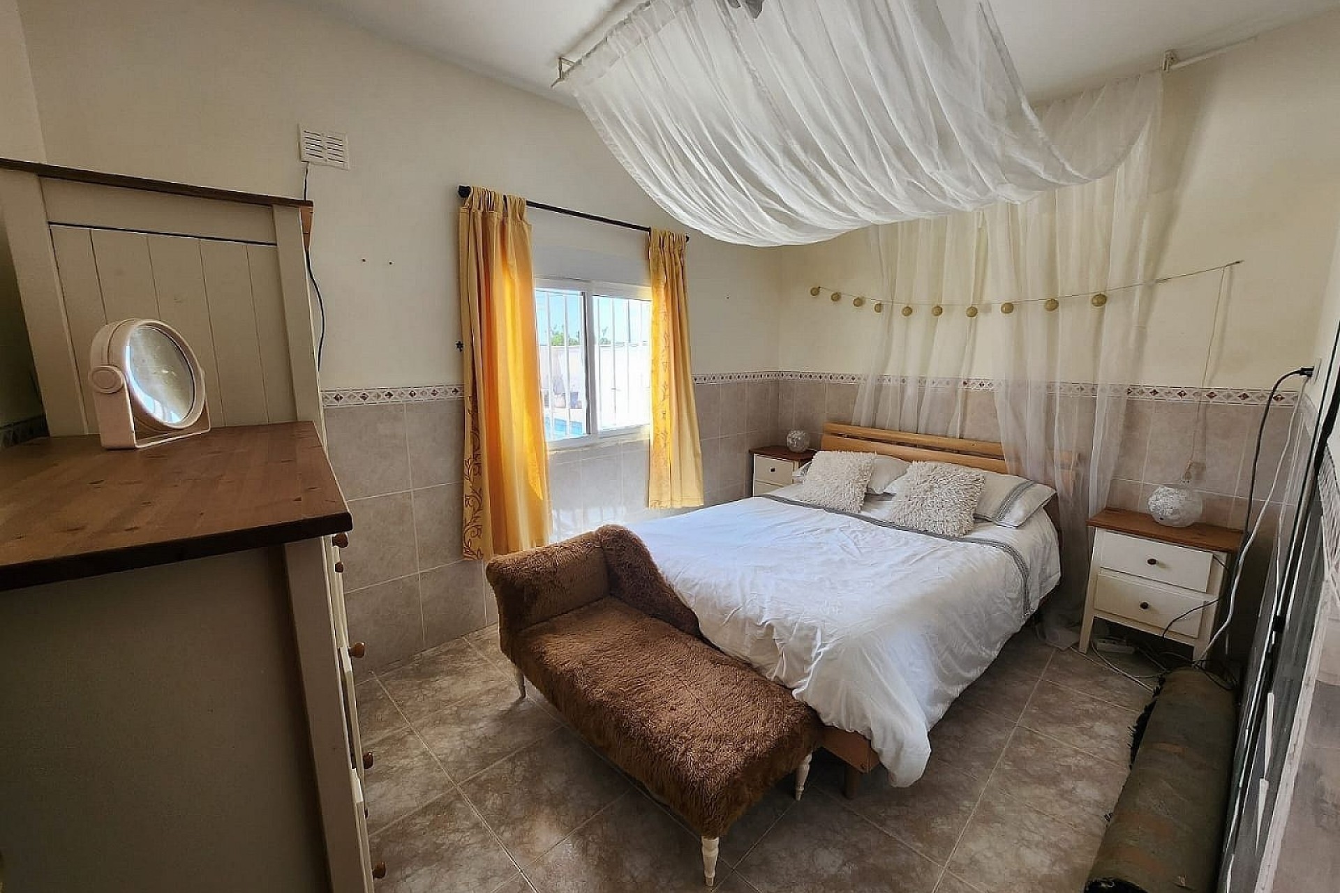 Herverkoop - Finca Landelijk pand -
Algueña