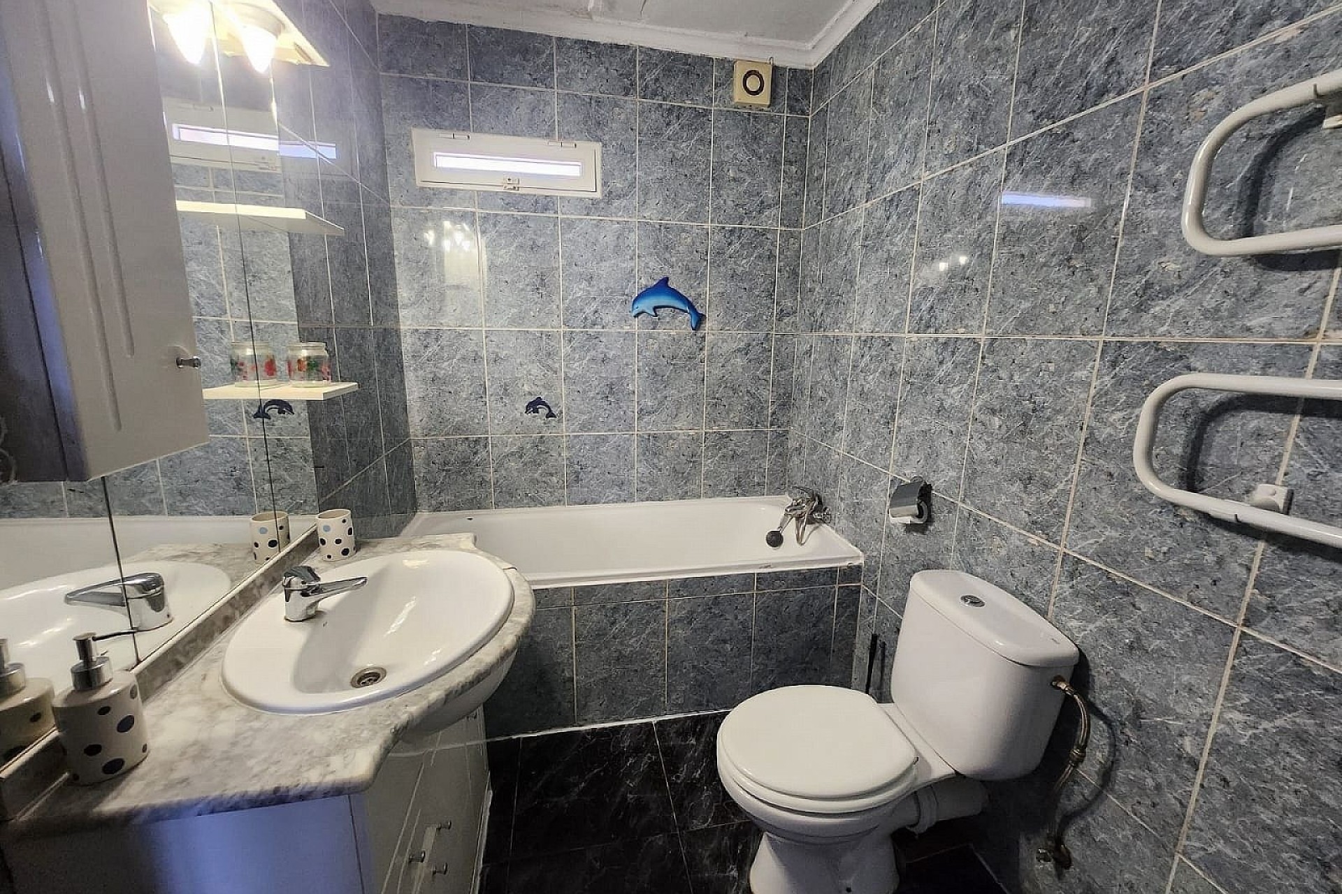 Herverkoop - Finca Landelijk pand -
Algueña