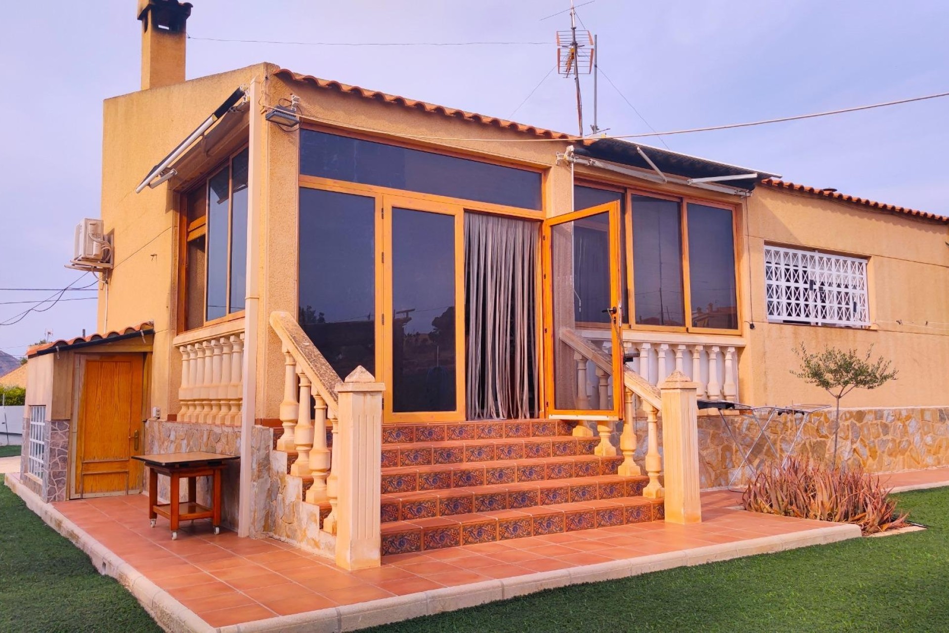 Herverkoop - Finca Landelijk pand -
Alicante