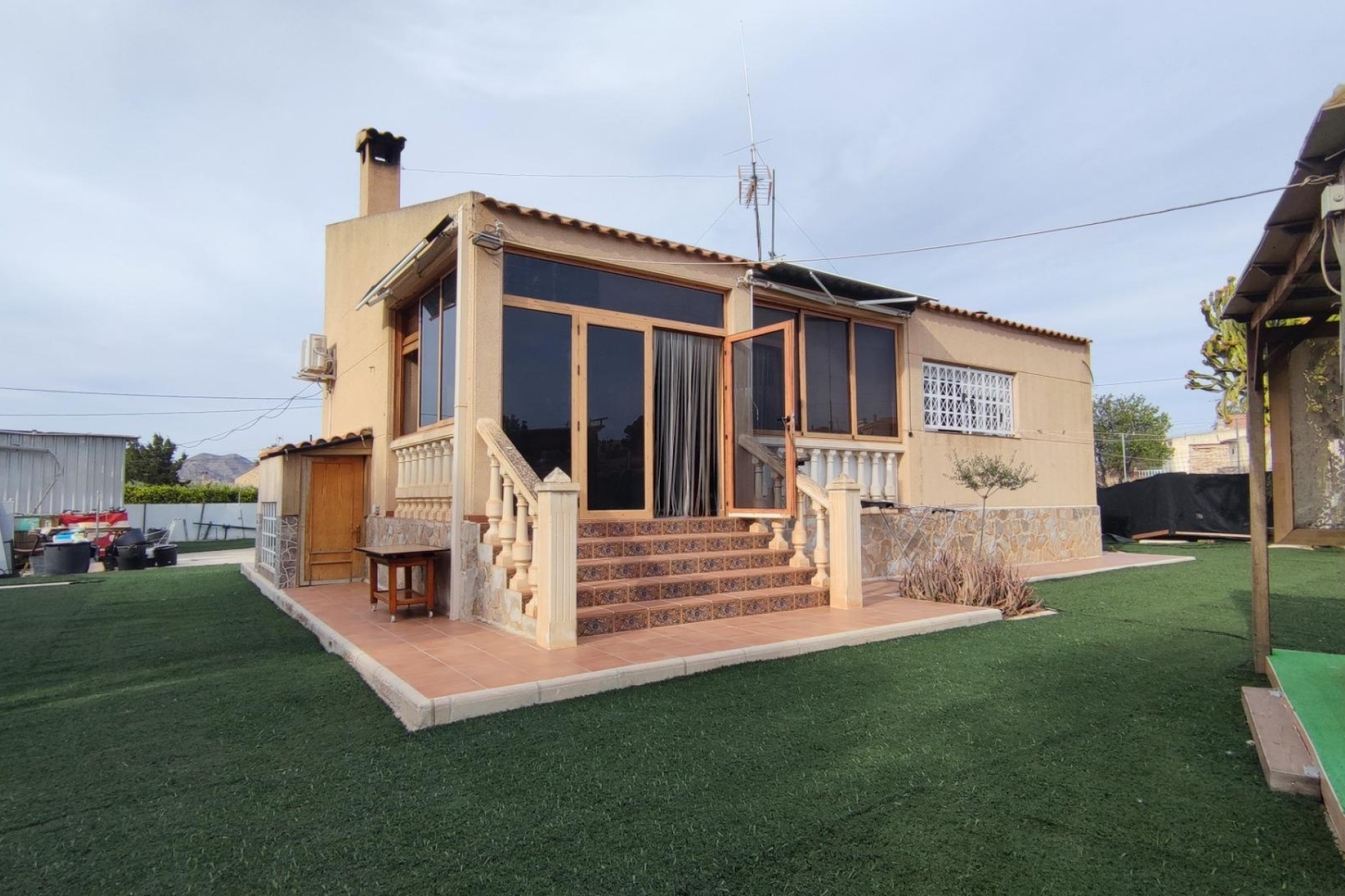 Herverkoop - Finca Landelijk pand -
Alicante