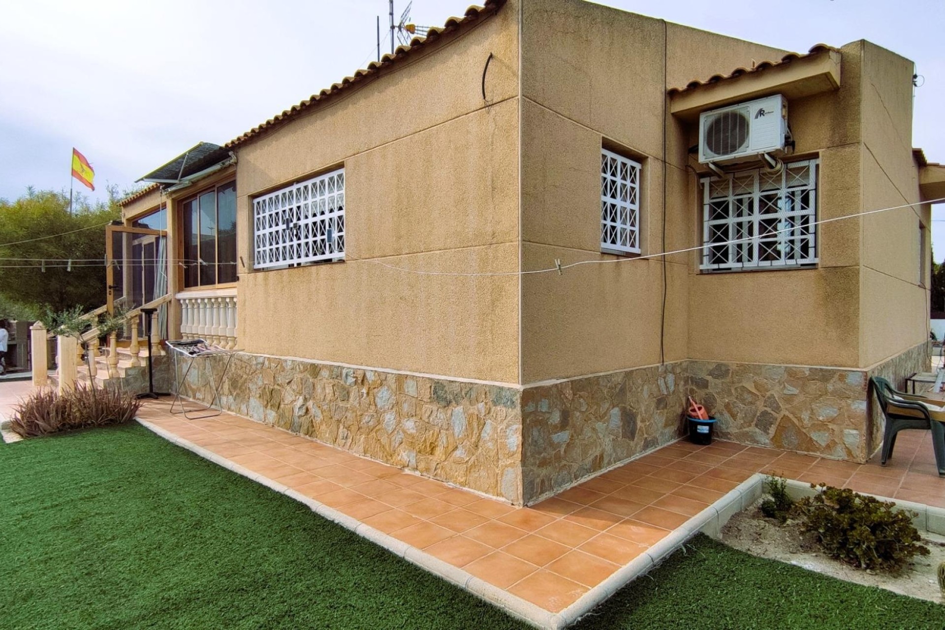 Herverkoop - Finca Landelijk pand -
Alicante