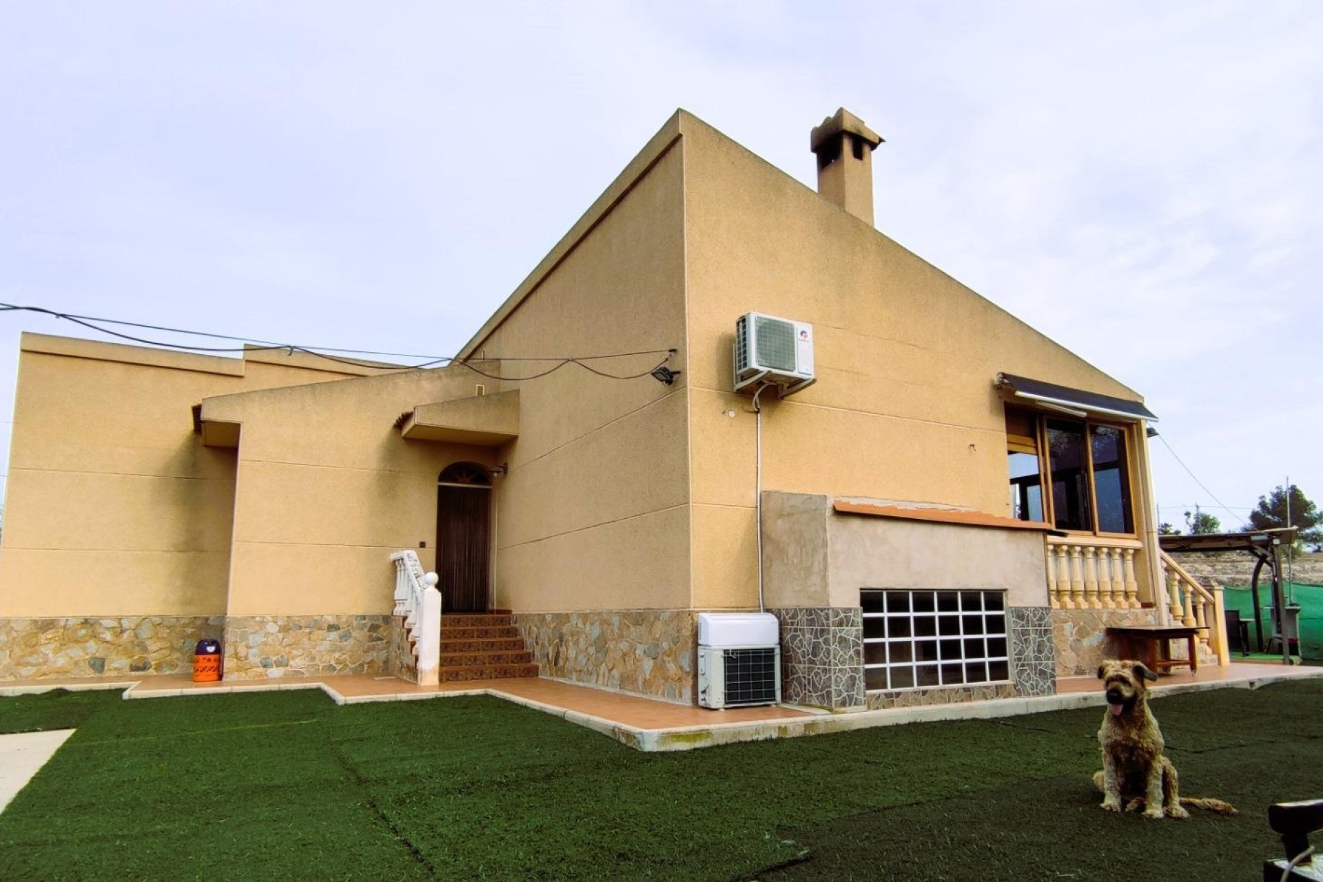 Herverkoop - Finca Landelijk pand -
Alicante