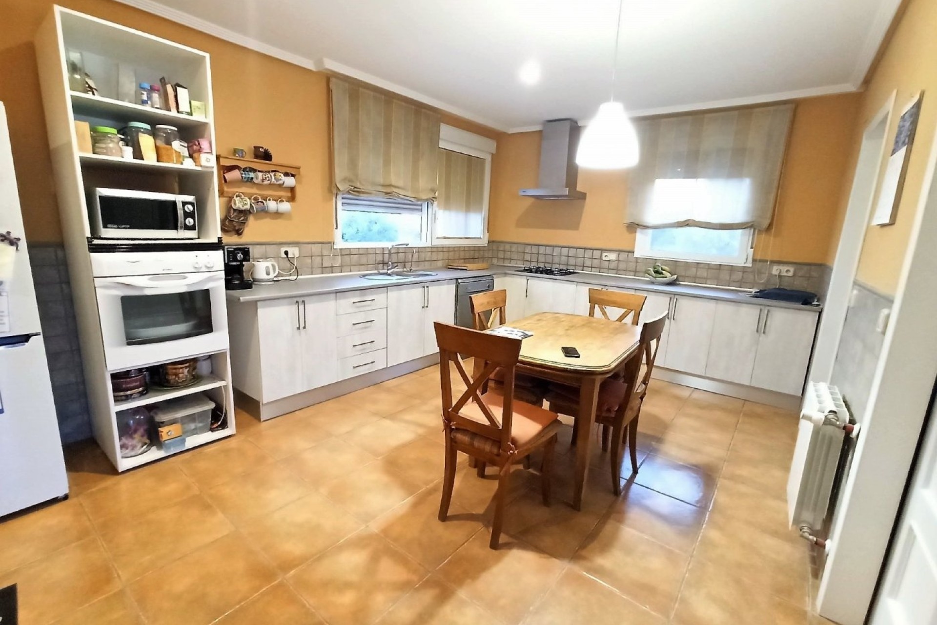 Herverkoop - Finca Landelijk pand -
Alicante