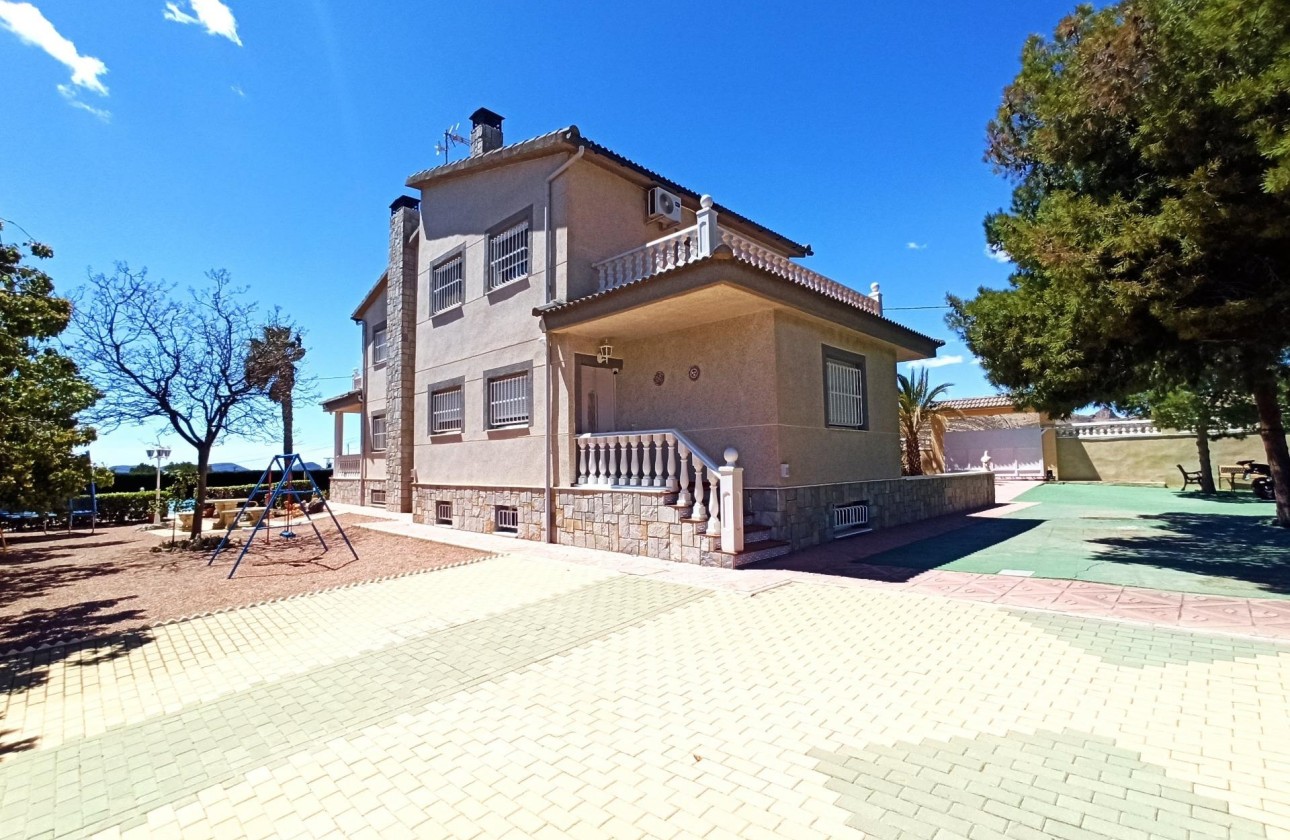 Herverkoop - Finca Landelijk pand -
Alicante