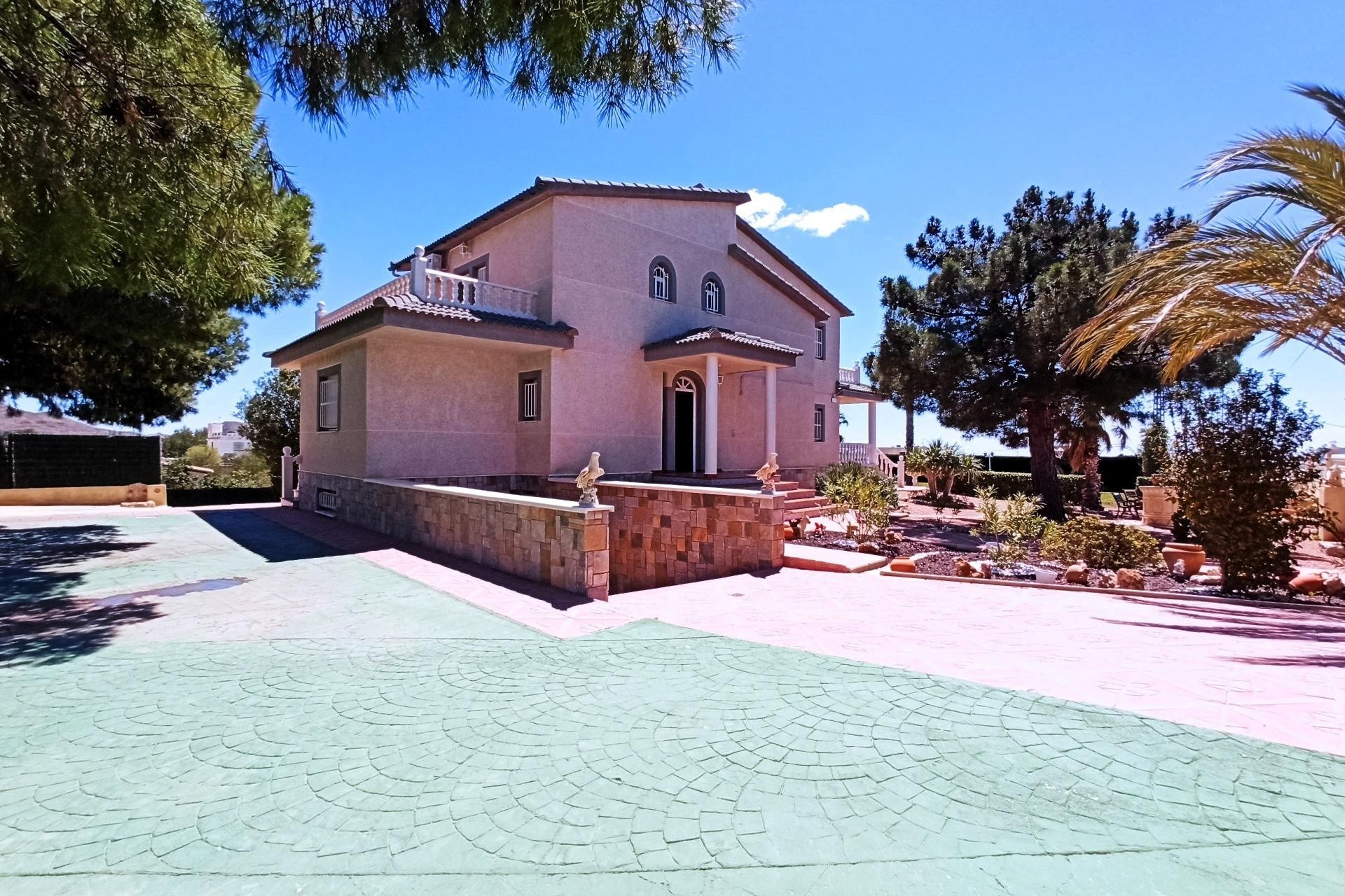 Herverkoop - Finca Landelijk pand -
Alicante