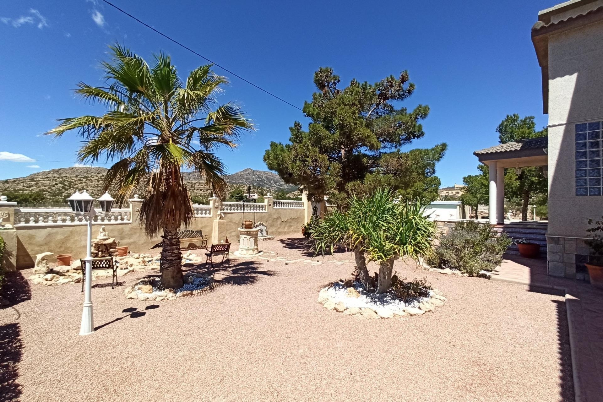 Herverkoop - Finca Landelijk pand -
Alicante