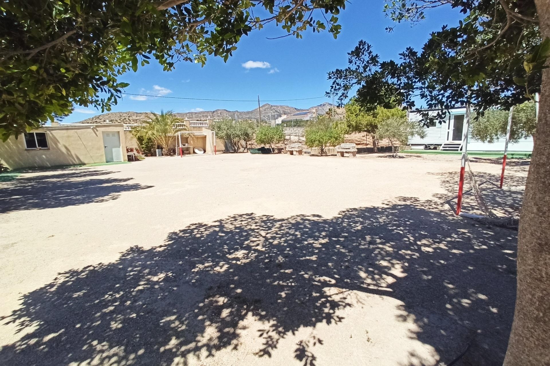 Herverkoop - Finca Landelijk pand -
Alicante