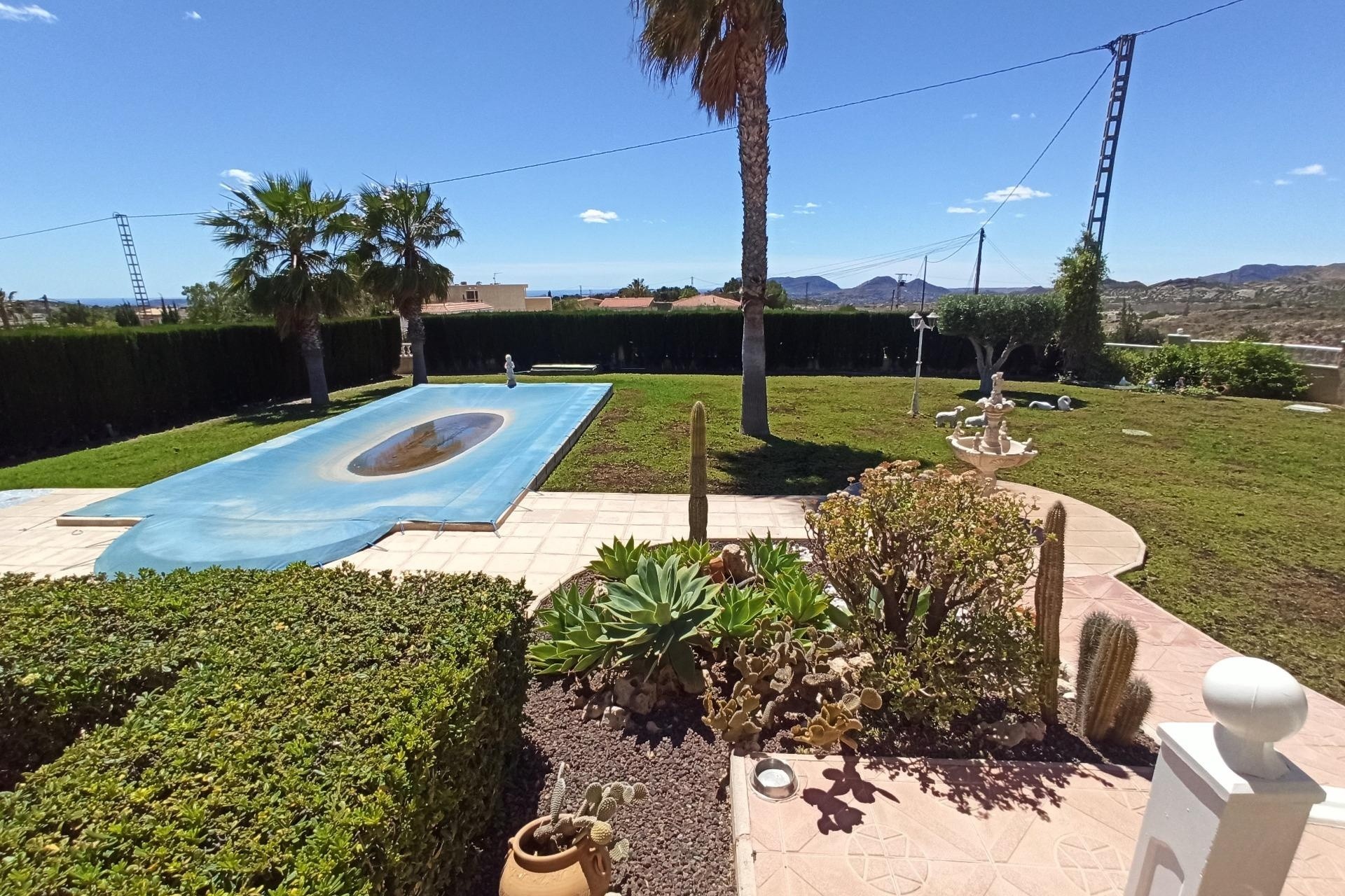 Herverkoop - Finca Landelijk pand -
Alicante