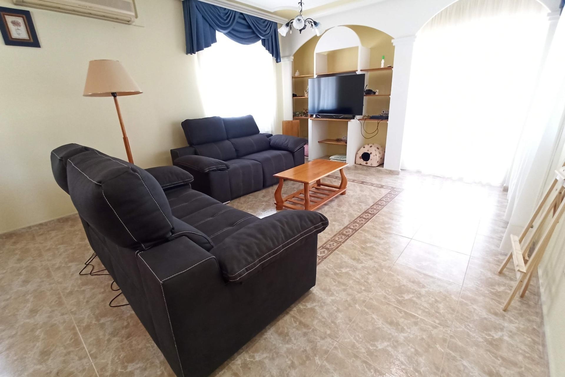 Herverkoop - Finca Landelijk pand -
Alicante