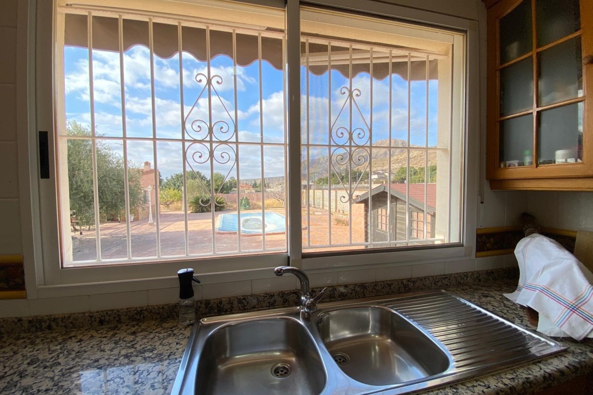 Herverkoop - Finca Landelijk pand -
Alicante