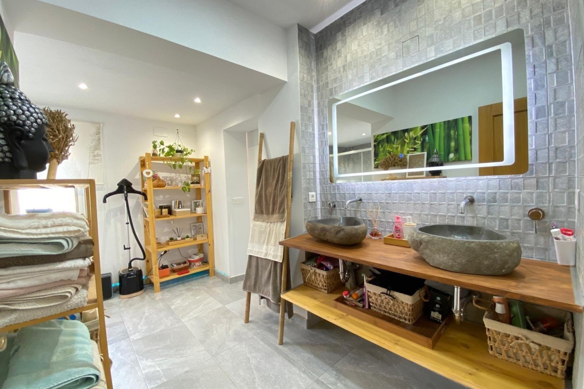 Herverkoop - Finca Landelijk pand -
Alicante