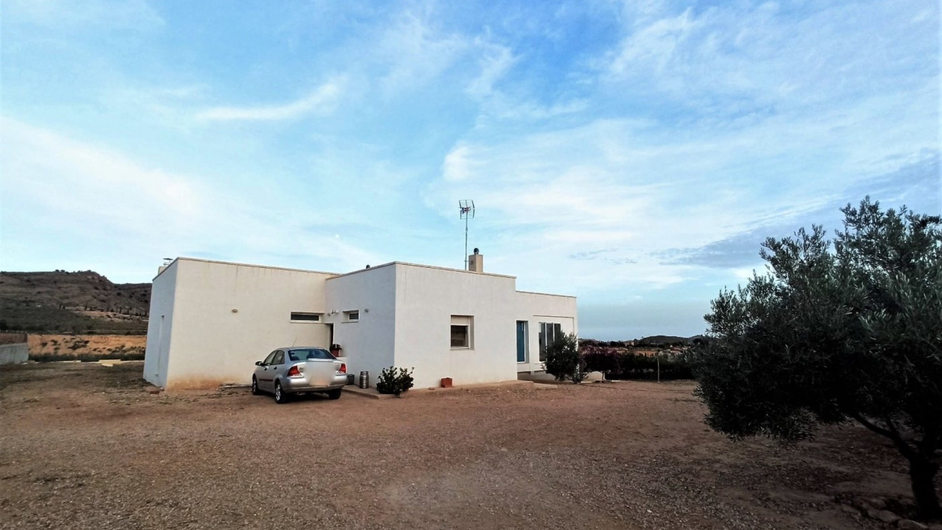 Herverkoop - Finca Landelijk pand -
Alicante