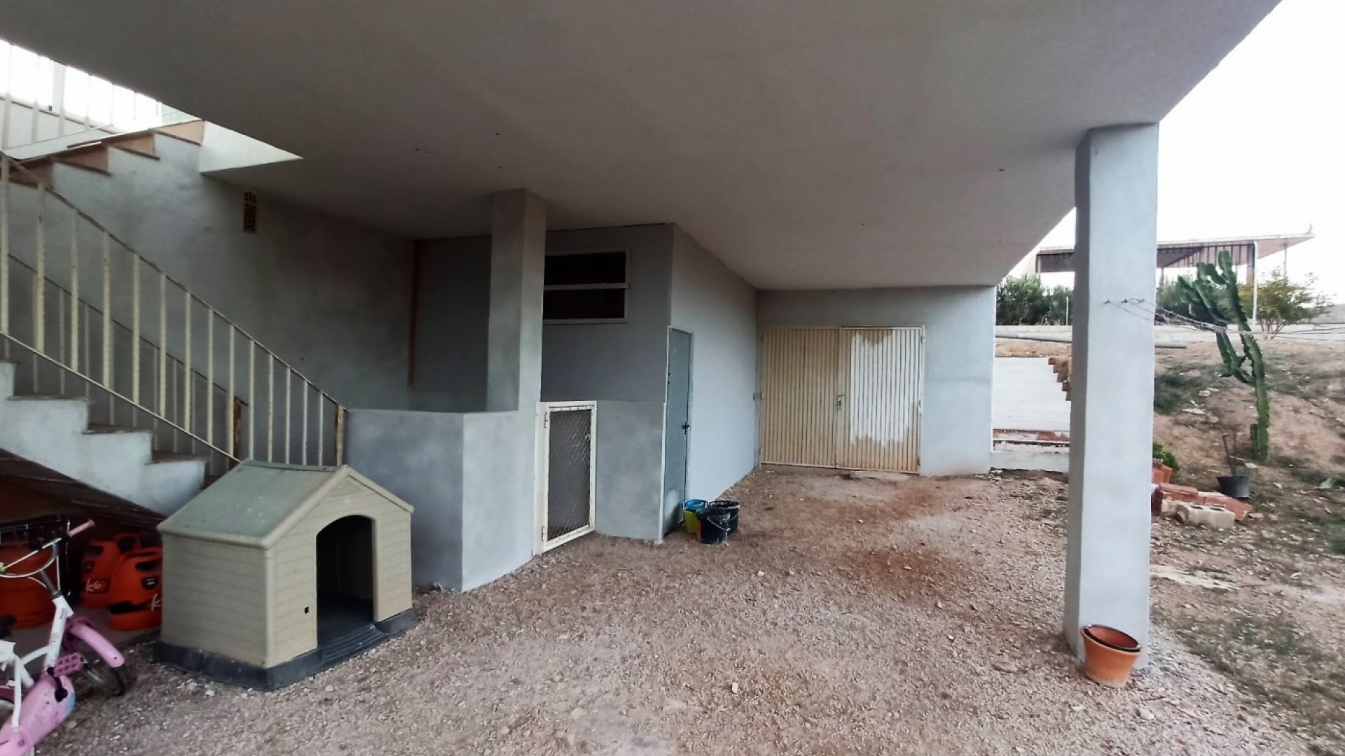 Herverkoop - Finca Landelijk pand -
Alicante