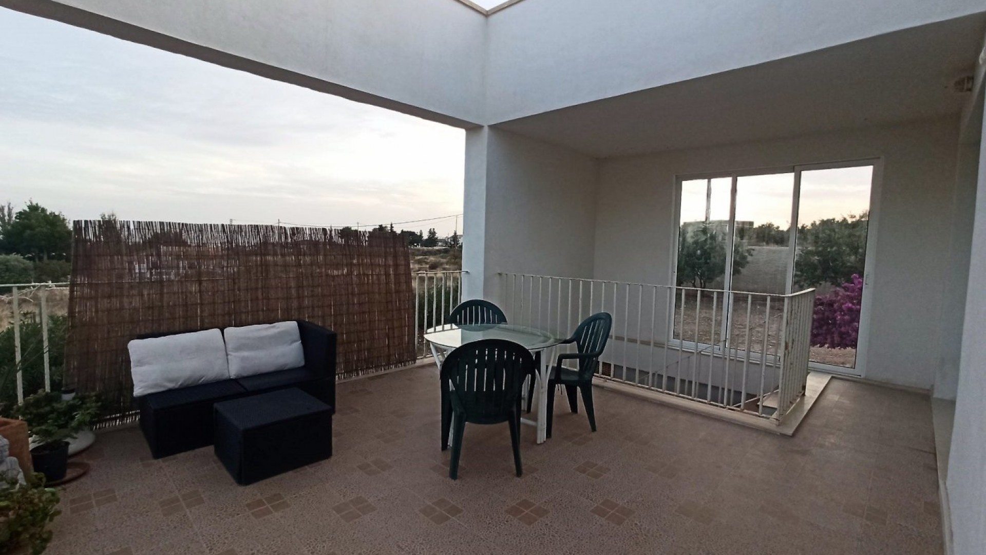 Herverkoop - Finca Landelijk pand -
Alicante