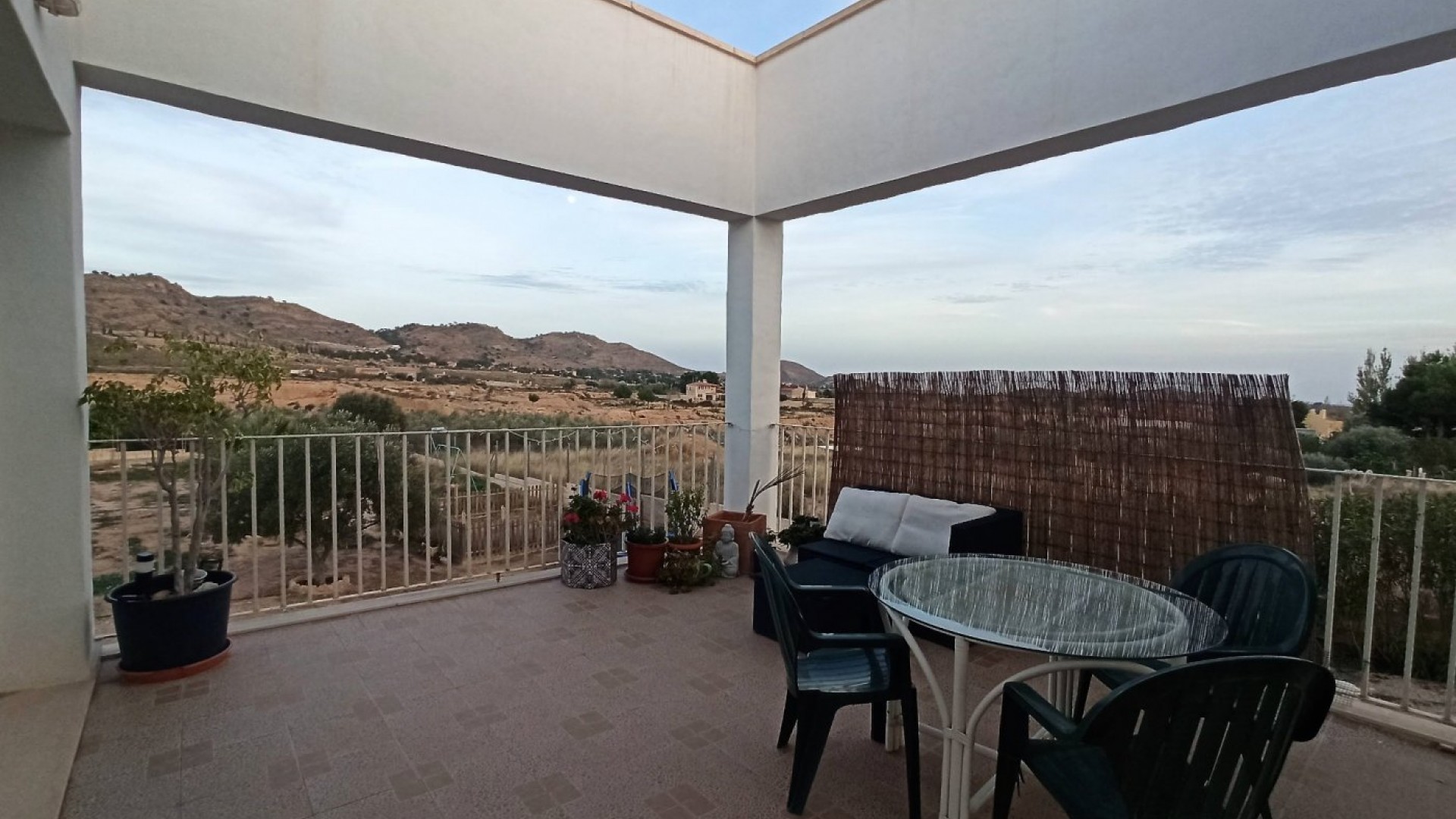 Herverkoop - Finca Landelijk pand -
Alicante