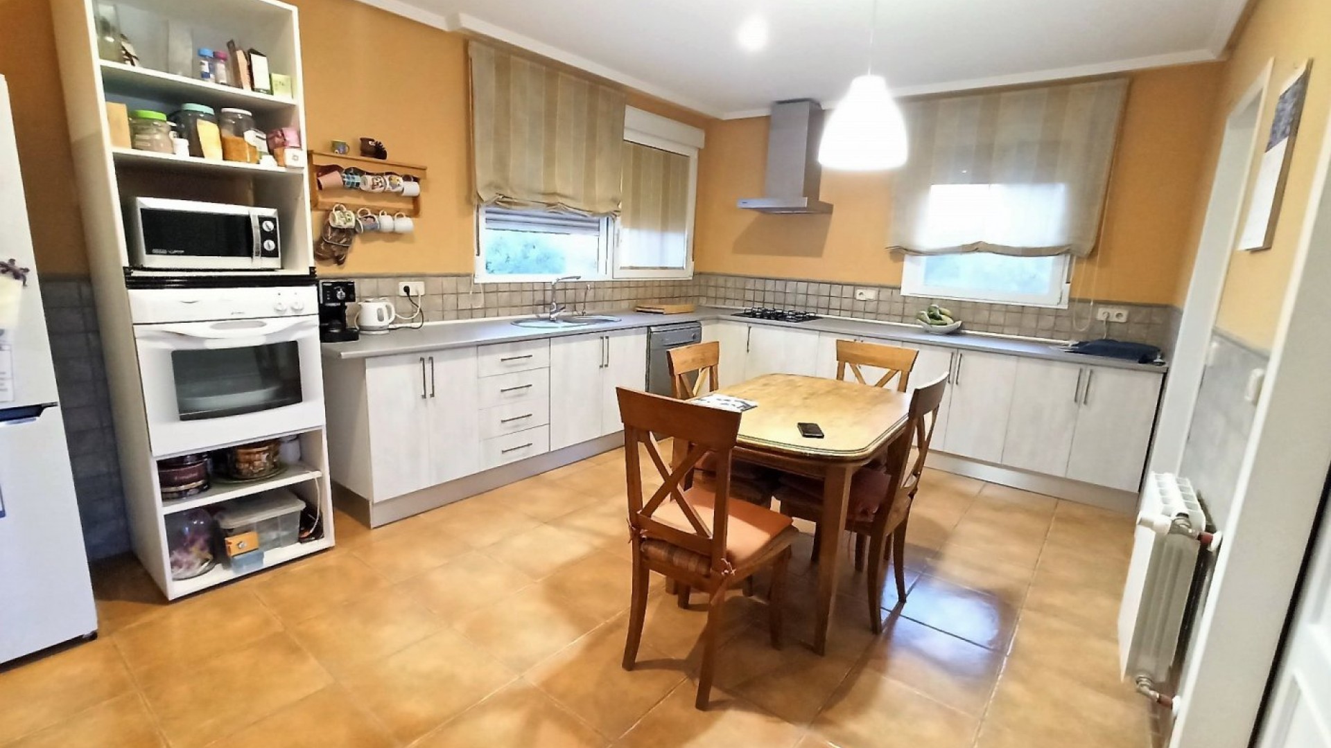 Herverkoop - Finca Landelijk pand -
Alicante