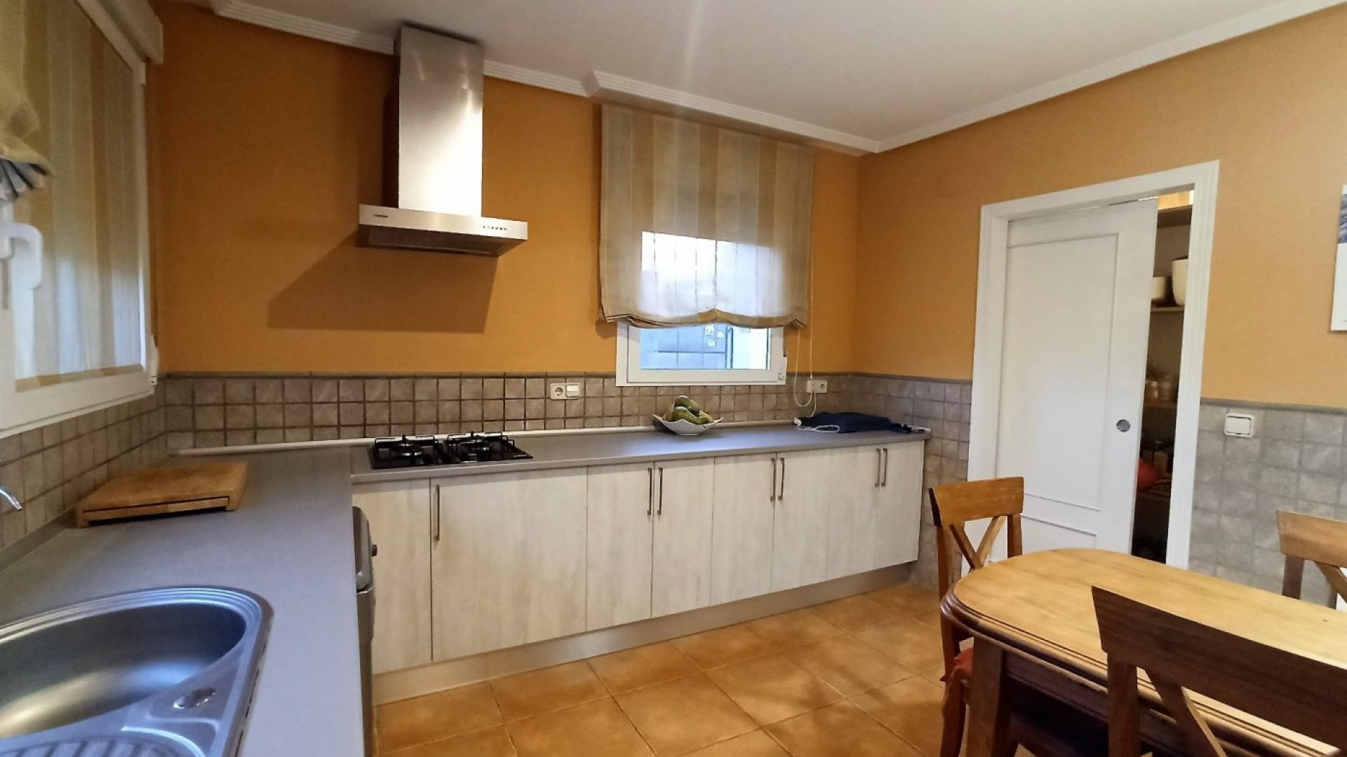 Herverkoop - Finca Landelijk pand -
Alicante