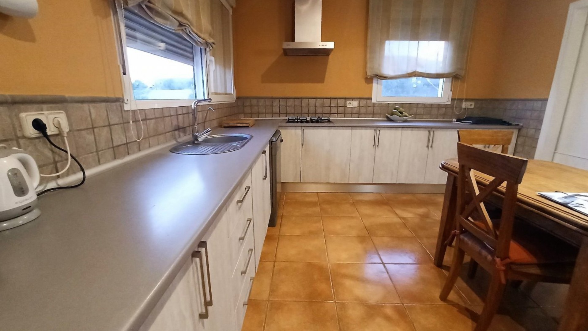 Herverkoop - Finca Landelijk pand -
Alicante