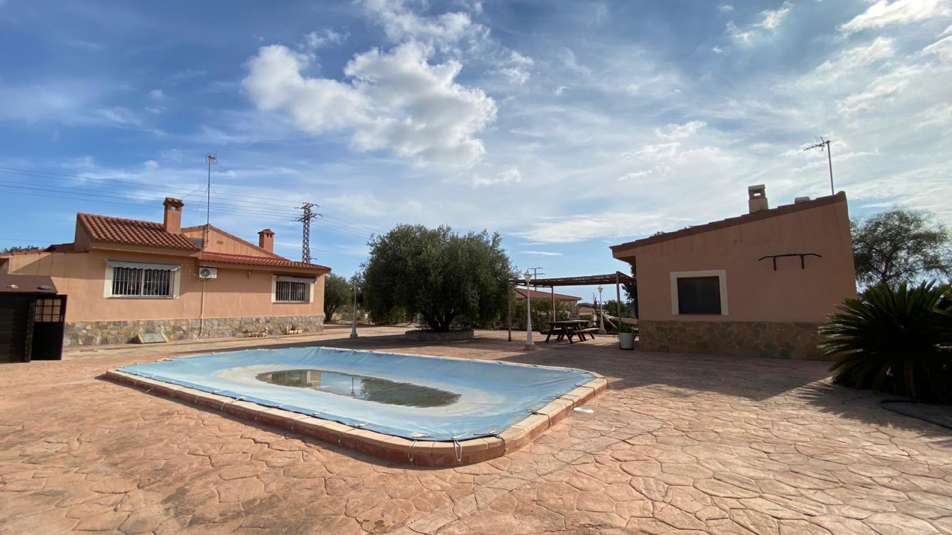 Herverkoop - Finca Landelijk pand -
Alicante