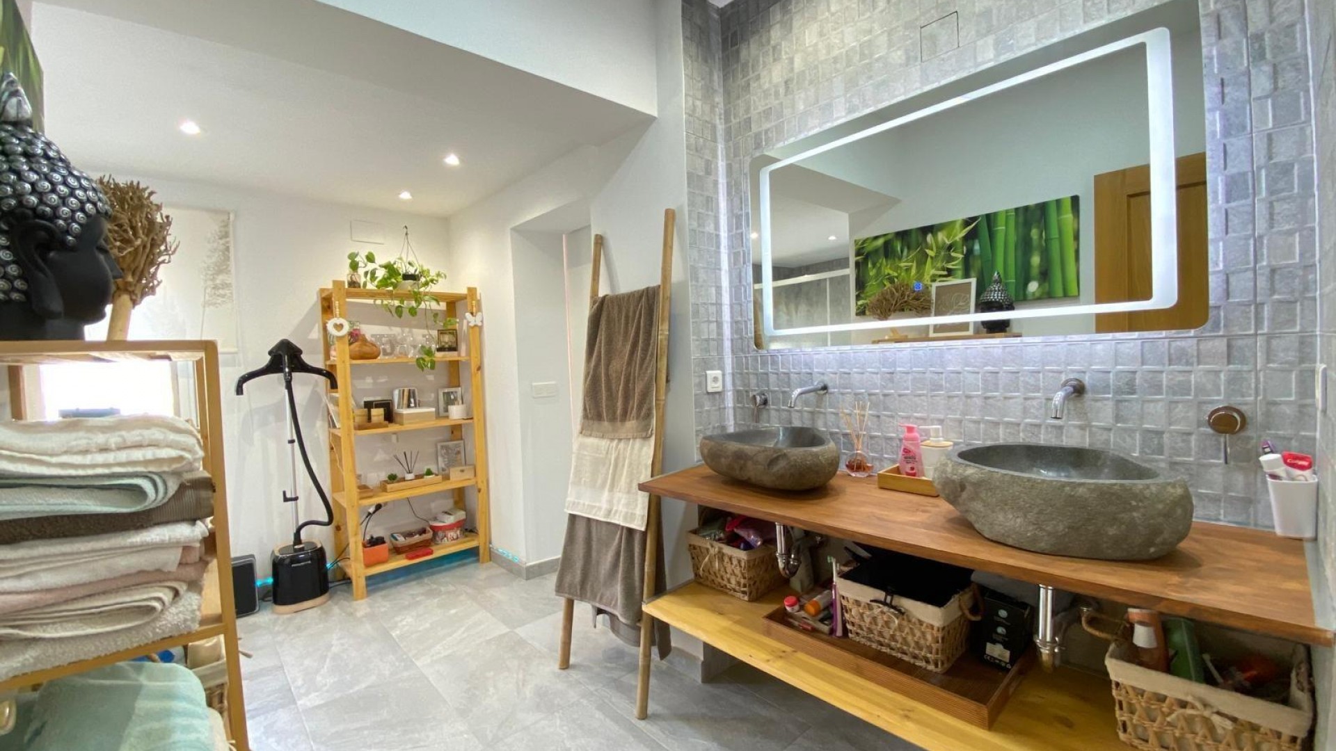 Herverkoop - Finca Landelijk pand -
Alicante