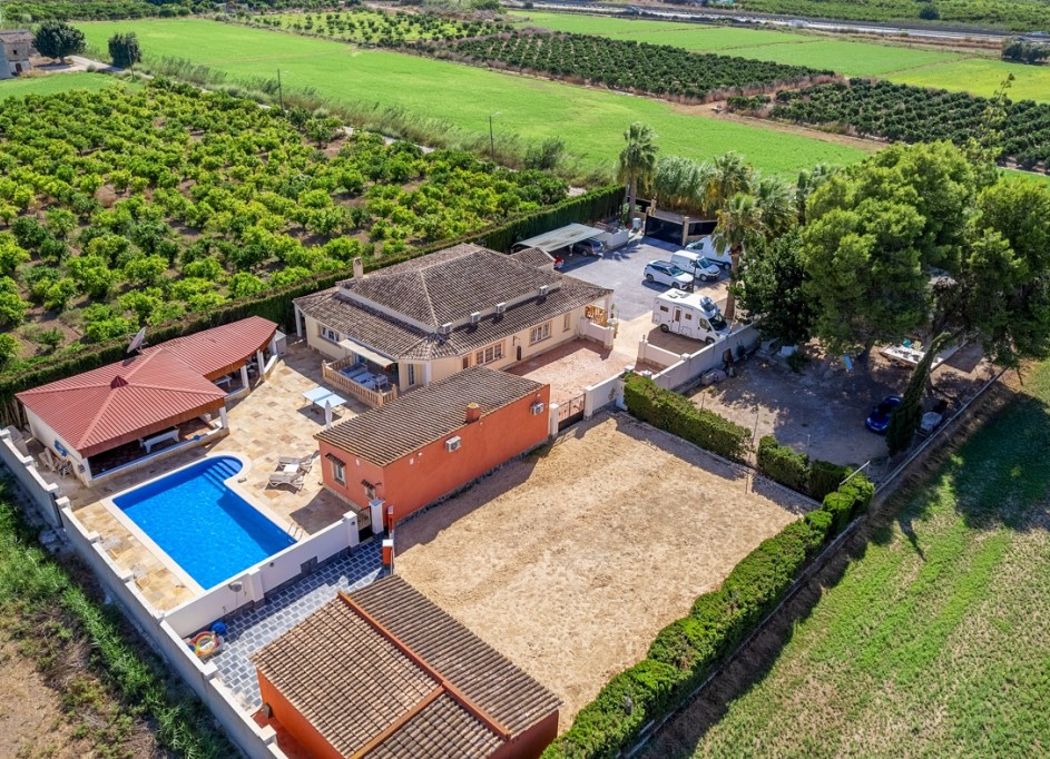 Herverkoop - Finca Landelijk pand -
Almoradí - Las Heredades