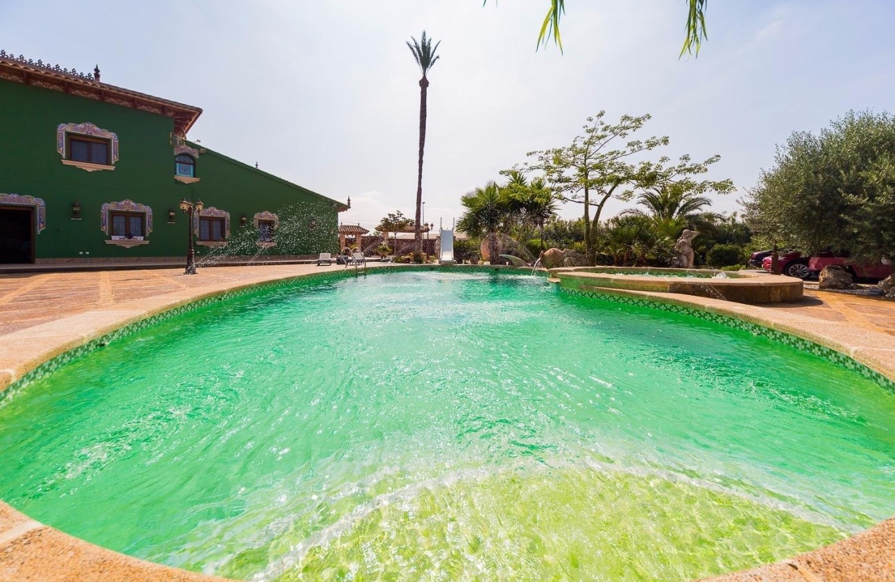 Herverkoop - Finca Landelijk pand -
Almoradí