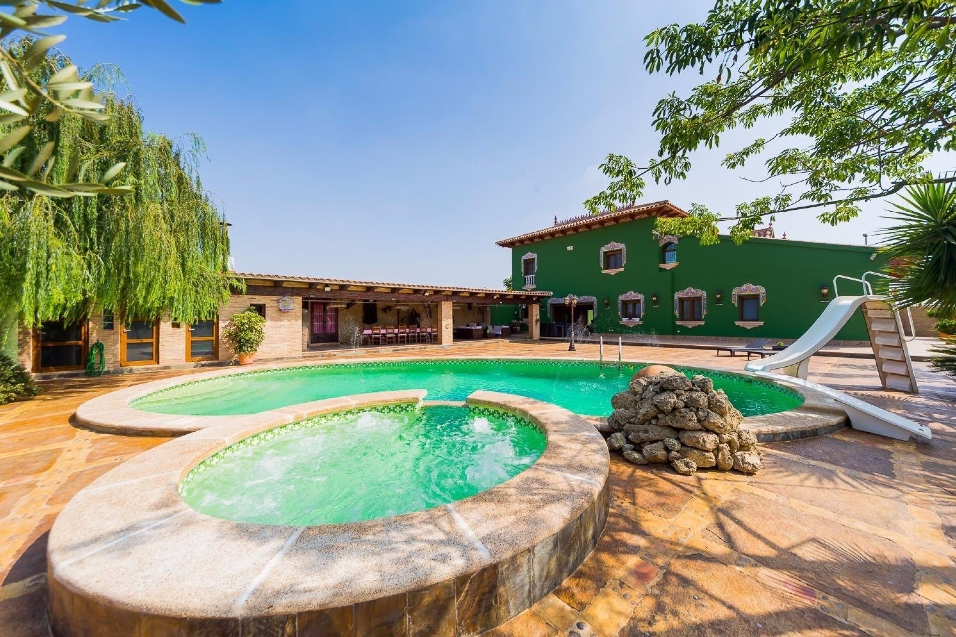 Herverkoop - Finca Landelijk pand -
Almoradí