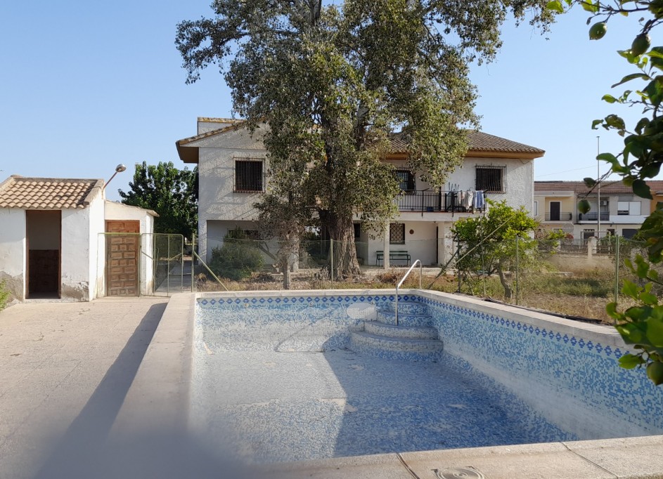 Herverkoop - Finca Landelijk pand -
Benejúzar