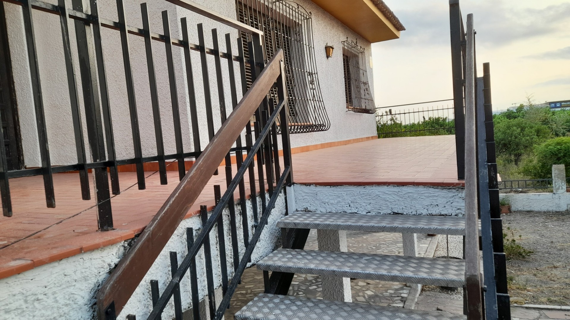 Herverkoop - Finca Landelijk pand -
Benejúzar