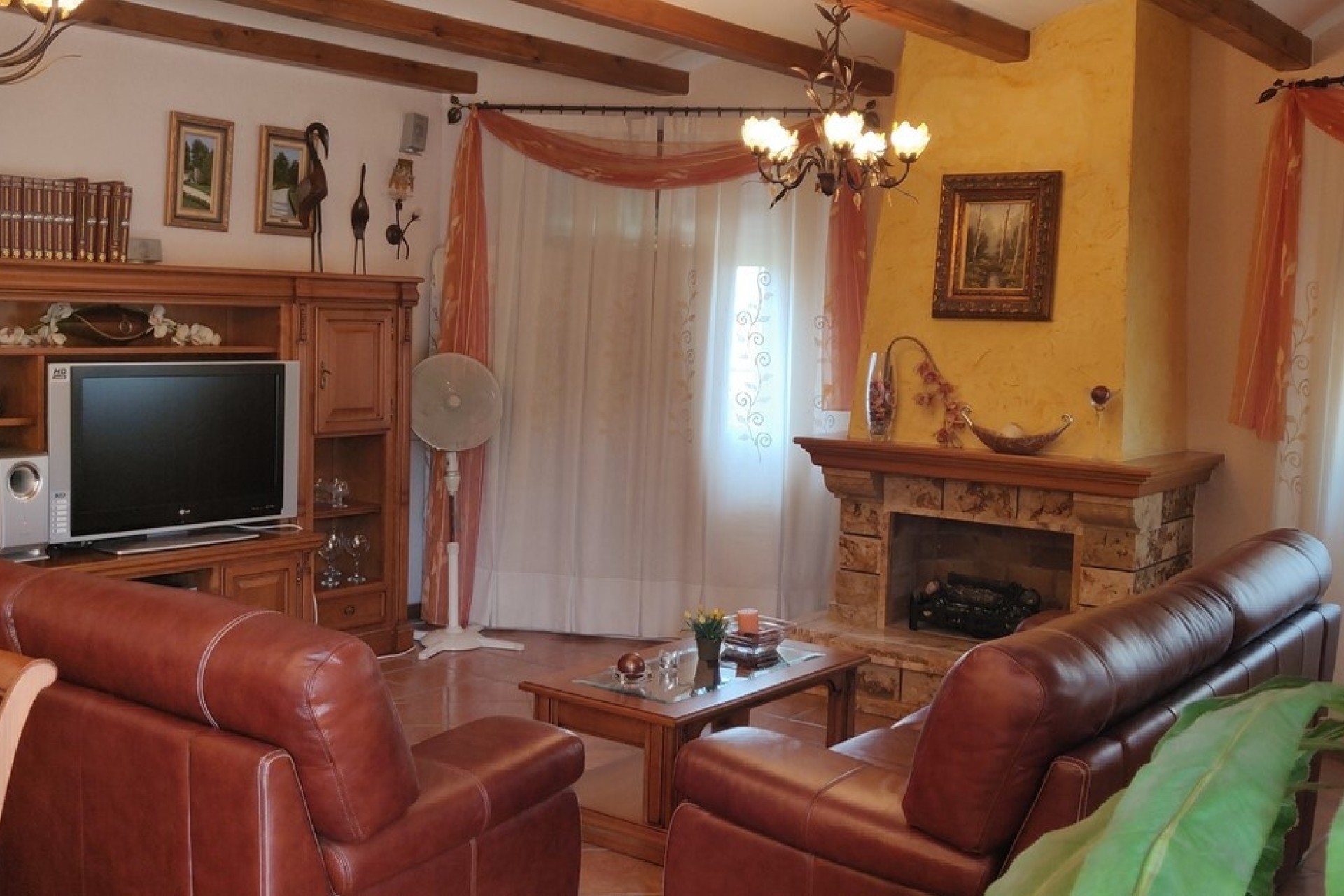 Herverkoop - Finca Landelijk pand -
CAÃADA DE SAN PEDRO