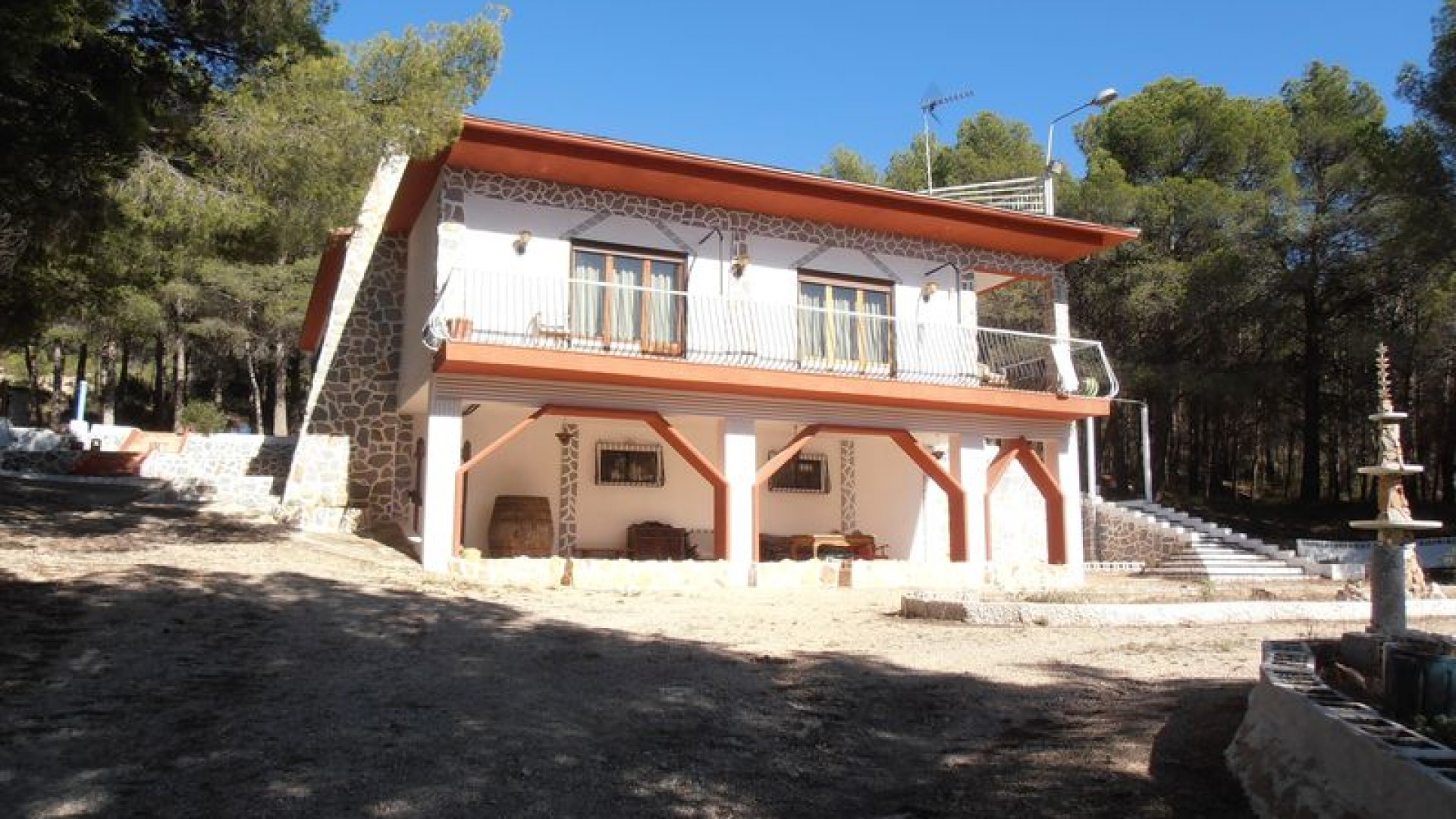 Herverkoop - Finca Landelijk pand -
Castalla