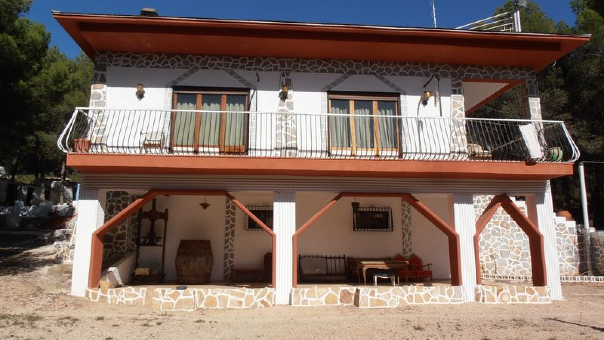 Herverkoop - Finca Landelijk pand -
Castalla