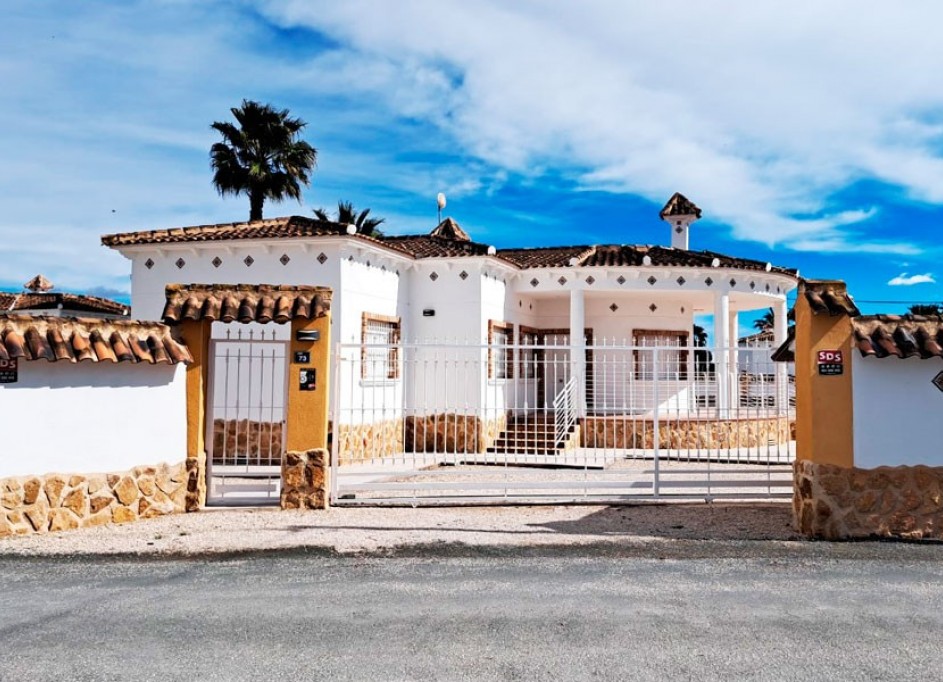 Herverkoop - Finca Landelijk pand -
Catral - Catral - Country