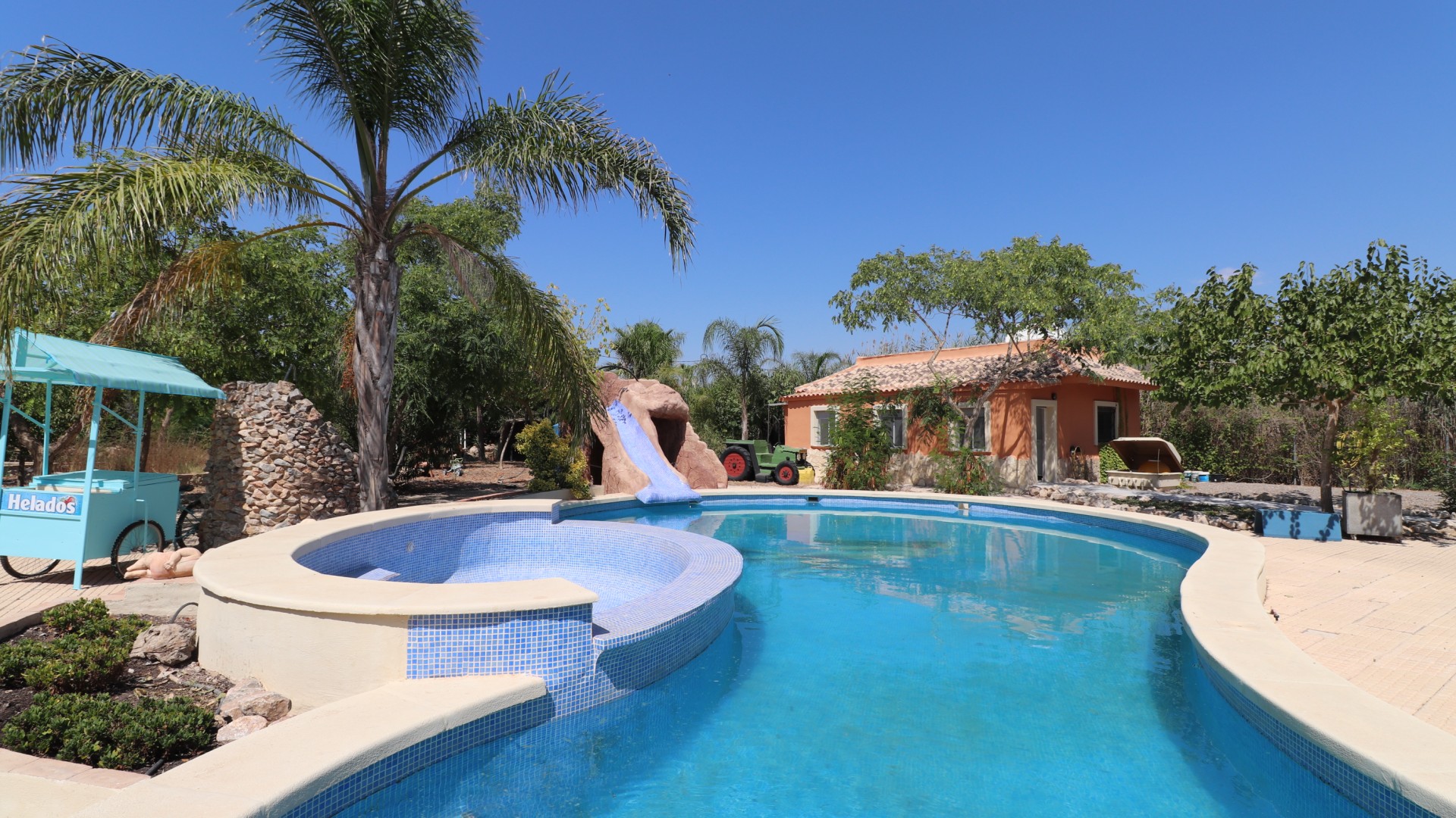 Herverkoop - Finca Landelijk pand -
Catral - Catral - Country