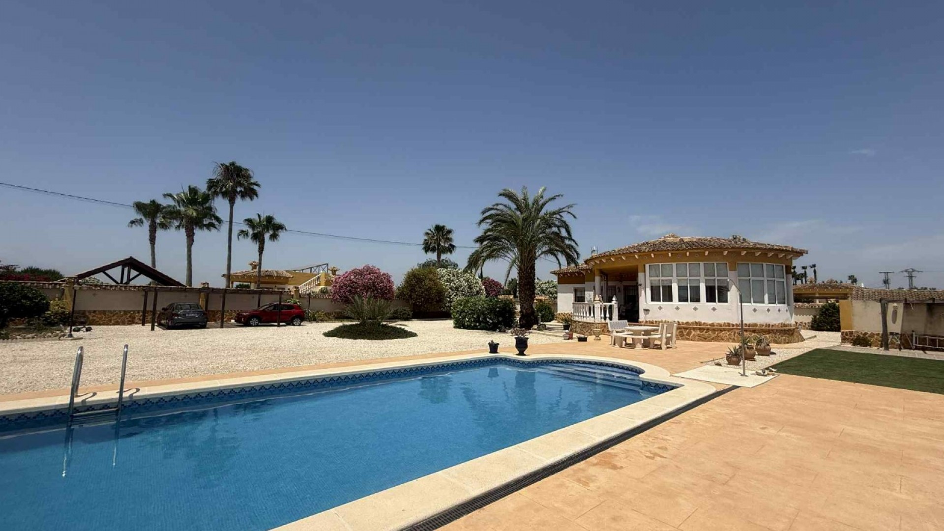 Herverkoop - Finca Landelijk pand -
Catral