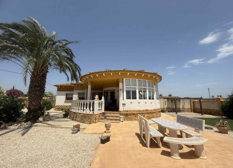 Herverkoop - Finca Landelijk pand -
Catral