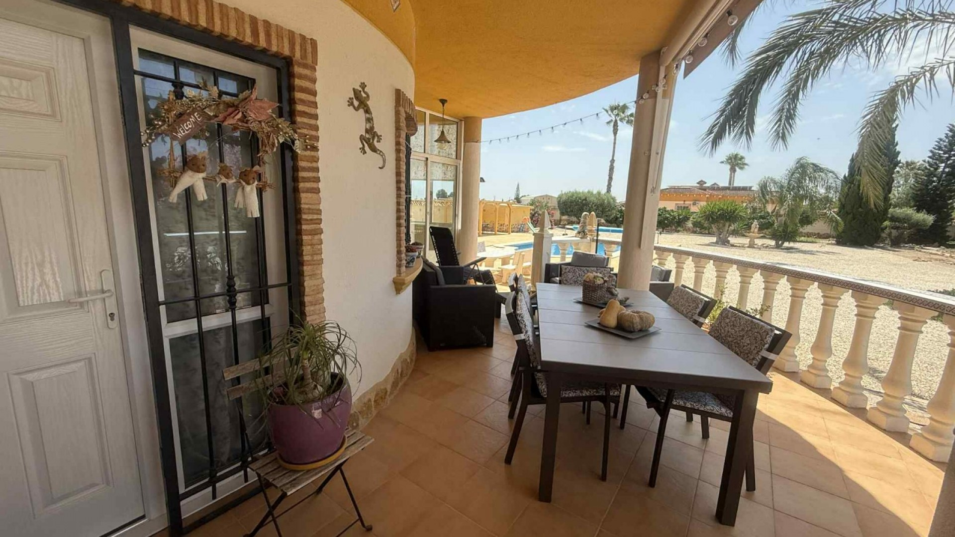 Herverkoop - Finca Landelijk pand -
Catral