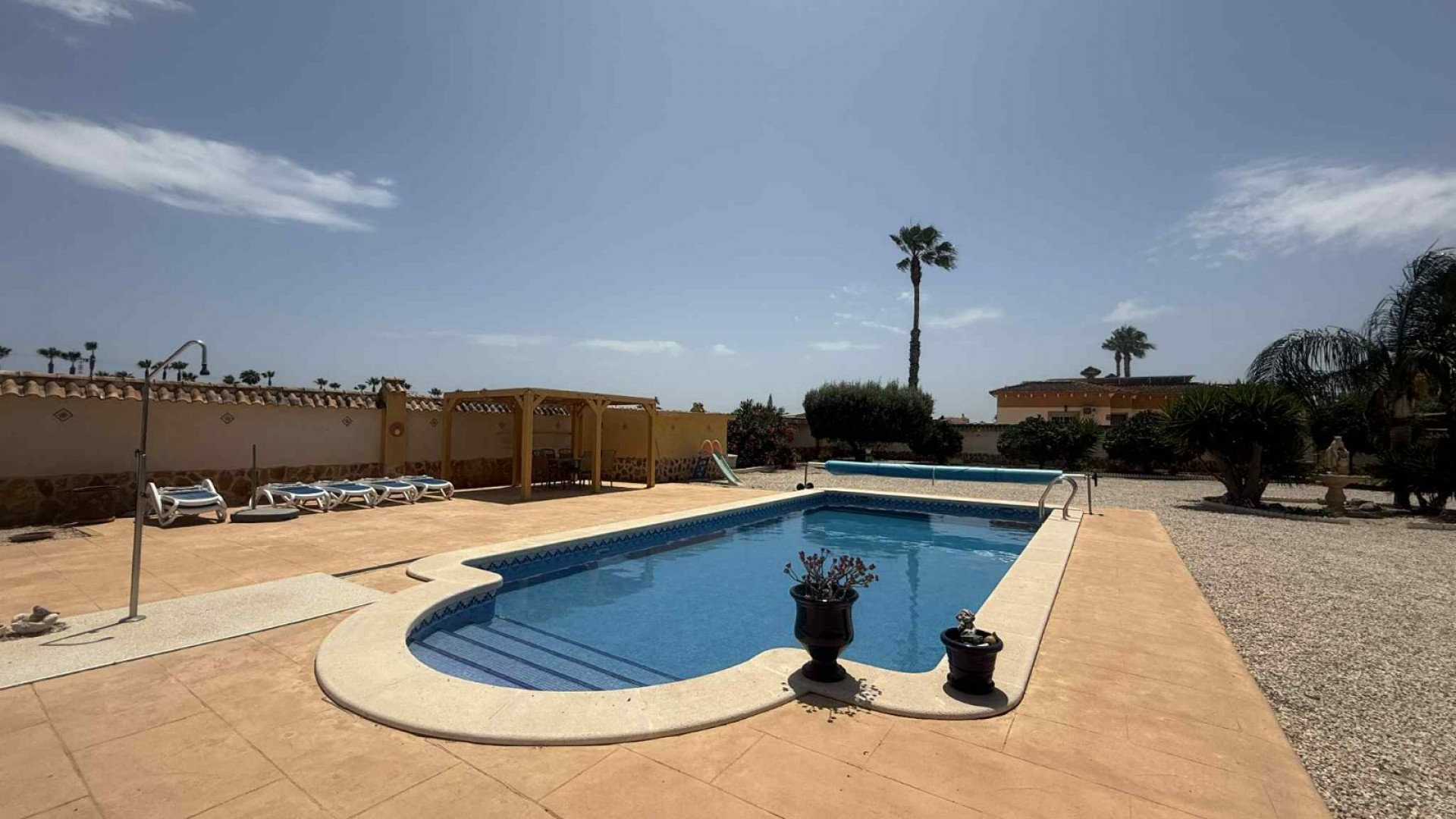 Herverkoop - Finca Landelijk pand -
Catral